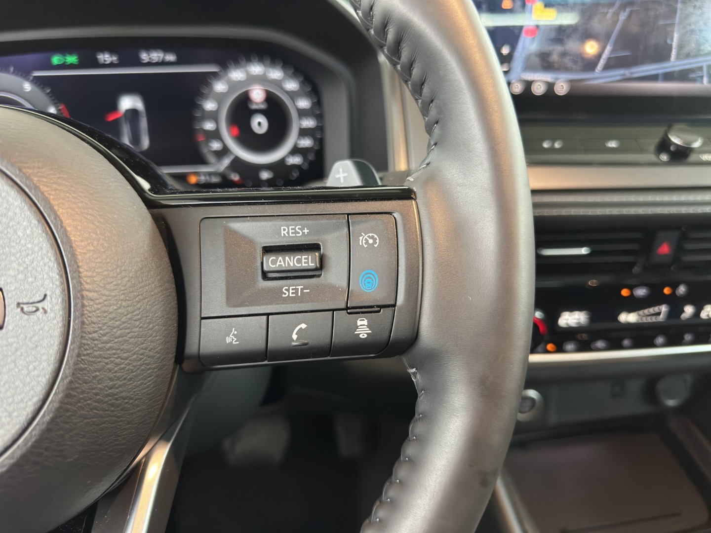 NISSAN Qashqai 1.3 DIG-T MHEV N-Connecta Xtronic-image-16