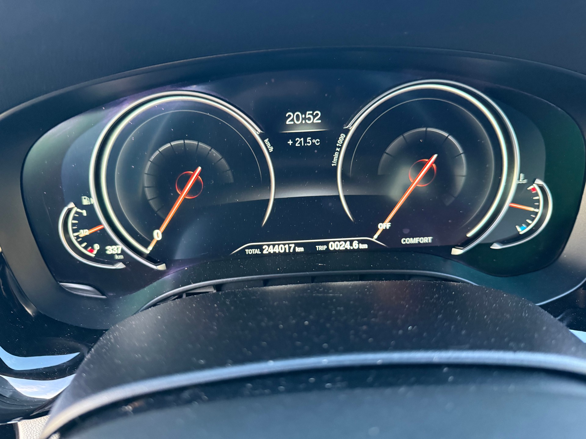 BMW 540i xDrive Sport Line Steptronic-image-12