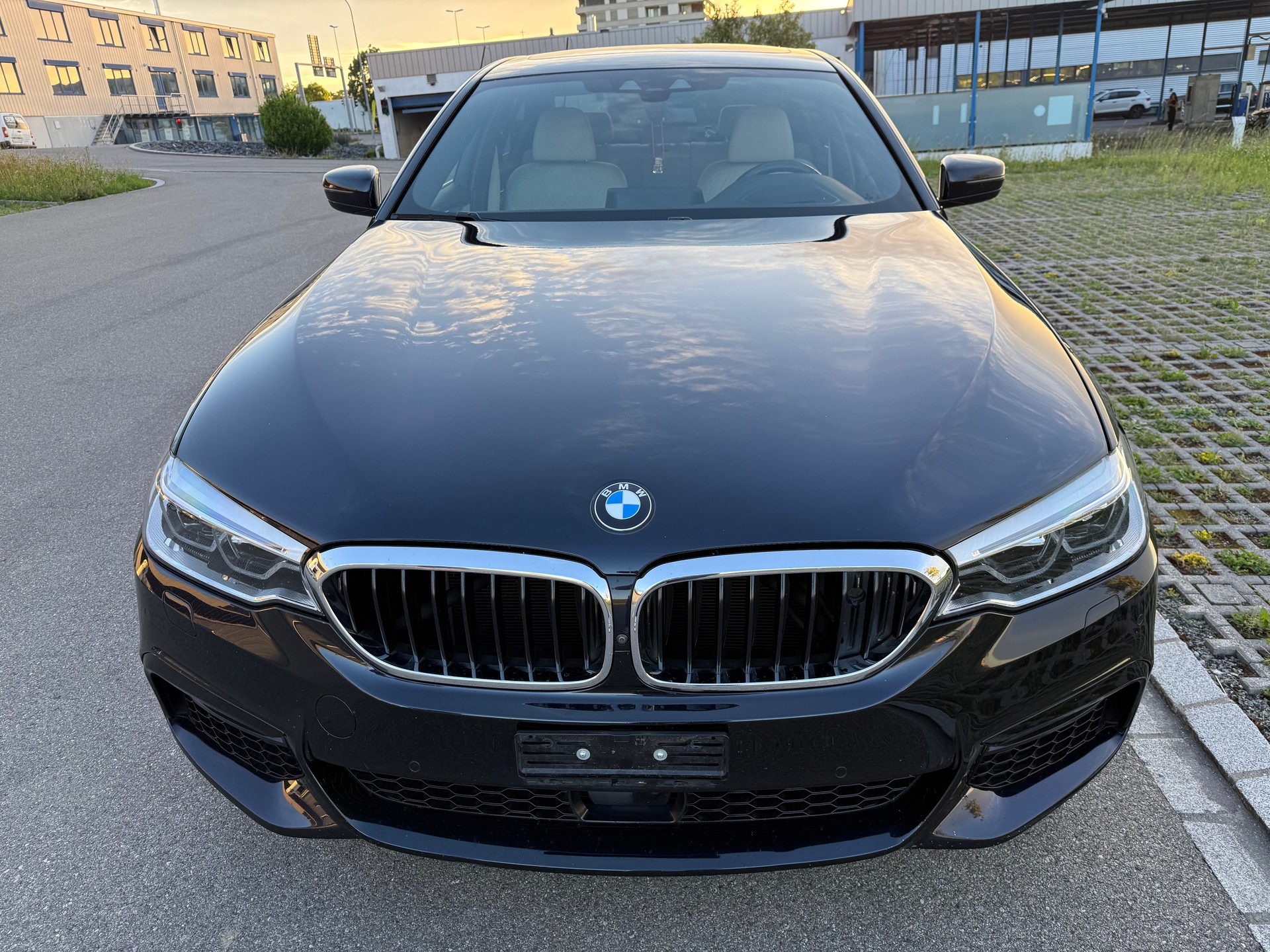 BMW 540i xDrive Sport Line Steptronic-image-24