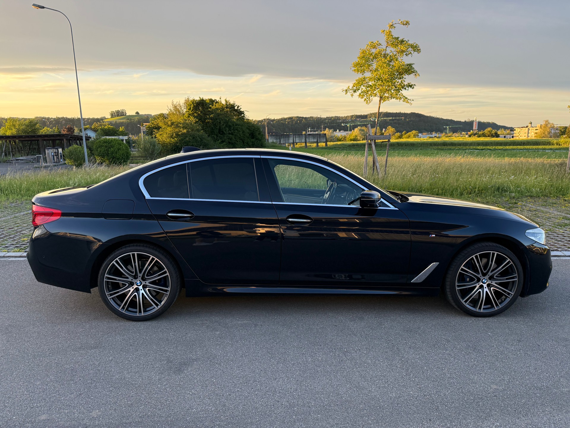 BMW 540i xDrive Sport Line Steptronic-image-3
