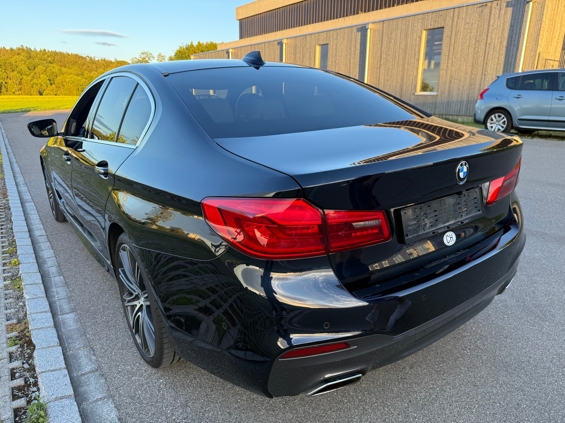 BMW 540i xDrive Sport Line Steptronic-image-7