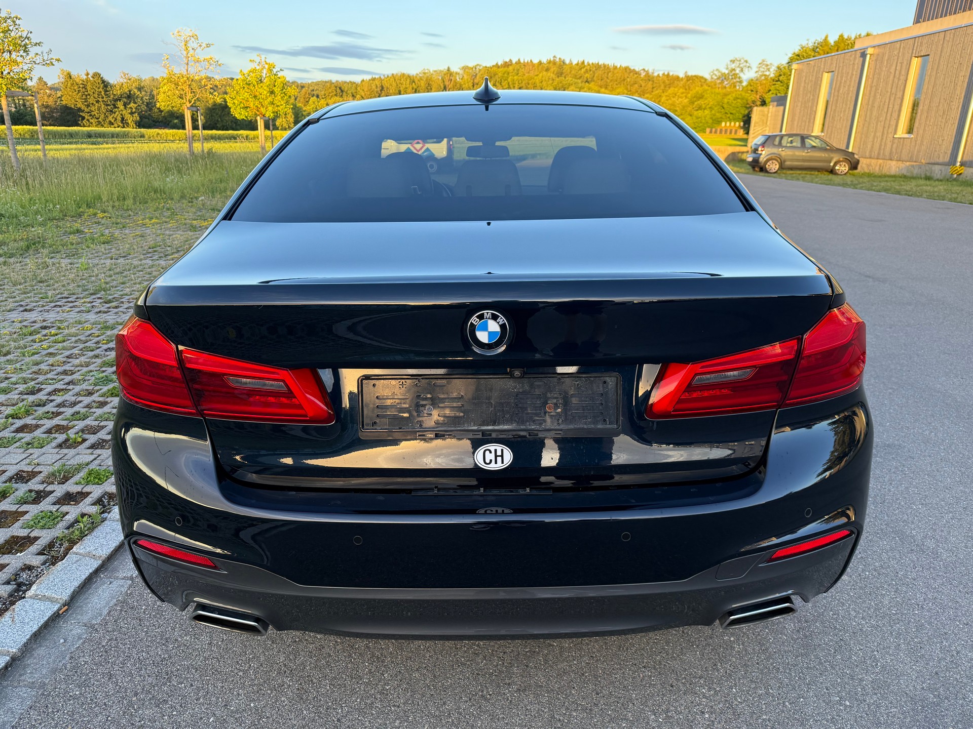 BMW 540i xDrive Sport Line Steptronic-image-5