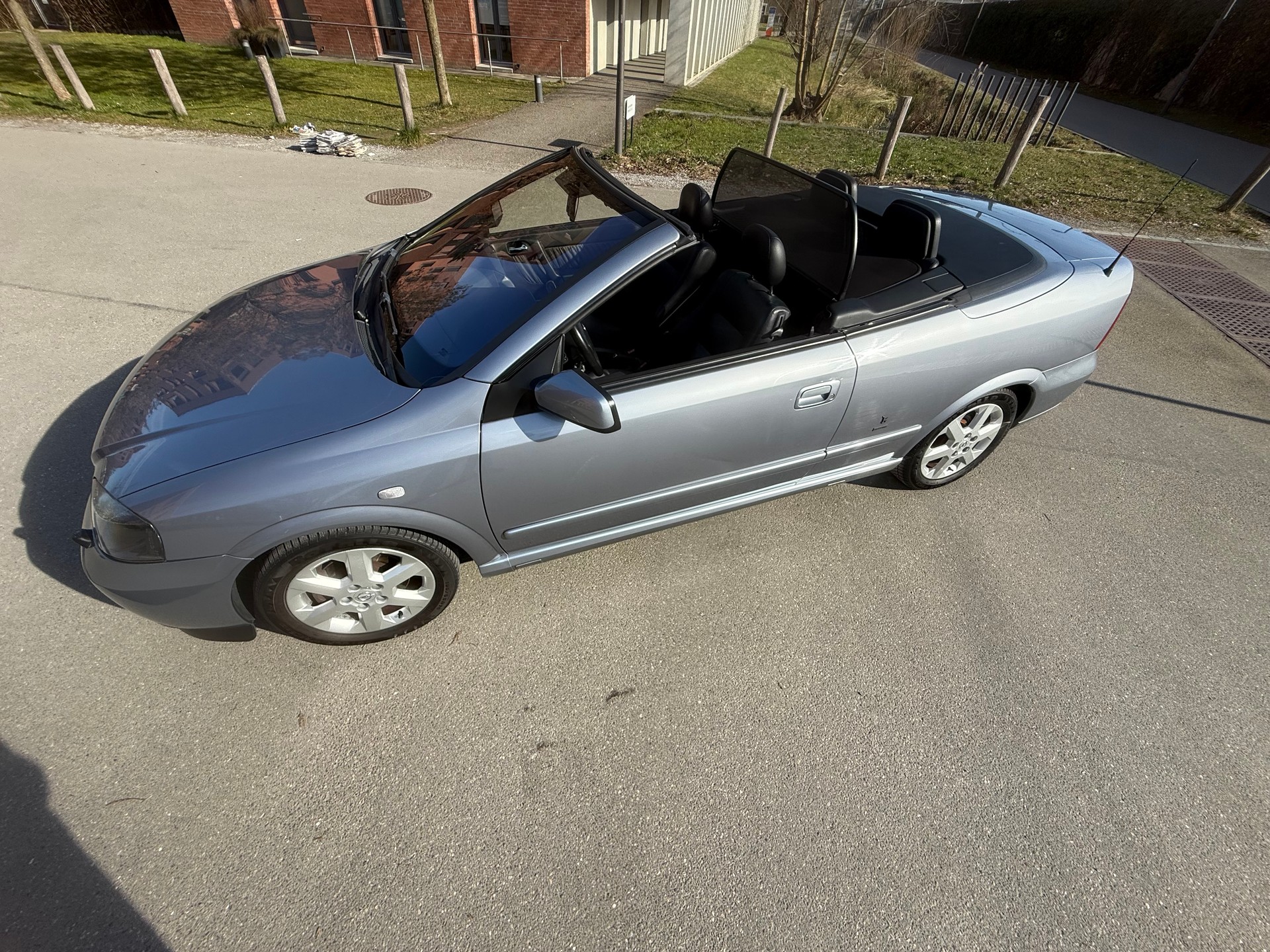OPEL Astra Cabriolet 2.2i 16V Linea Rossa-image-24