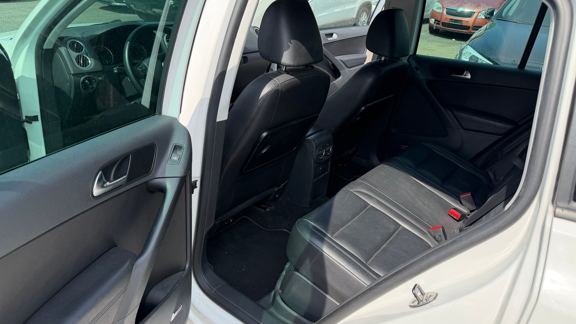 VW Tiguan 2.0 TSI Track&Field-image-9