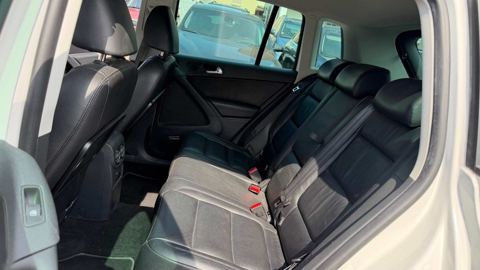 VW Tiguan 2.0 TSI Track&Field-image-10