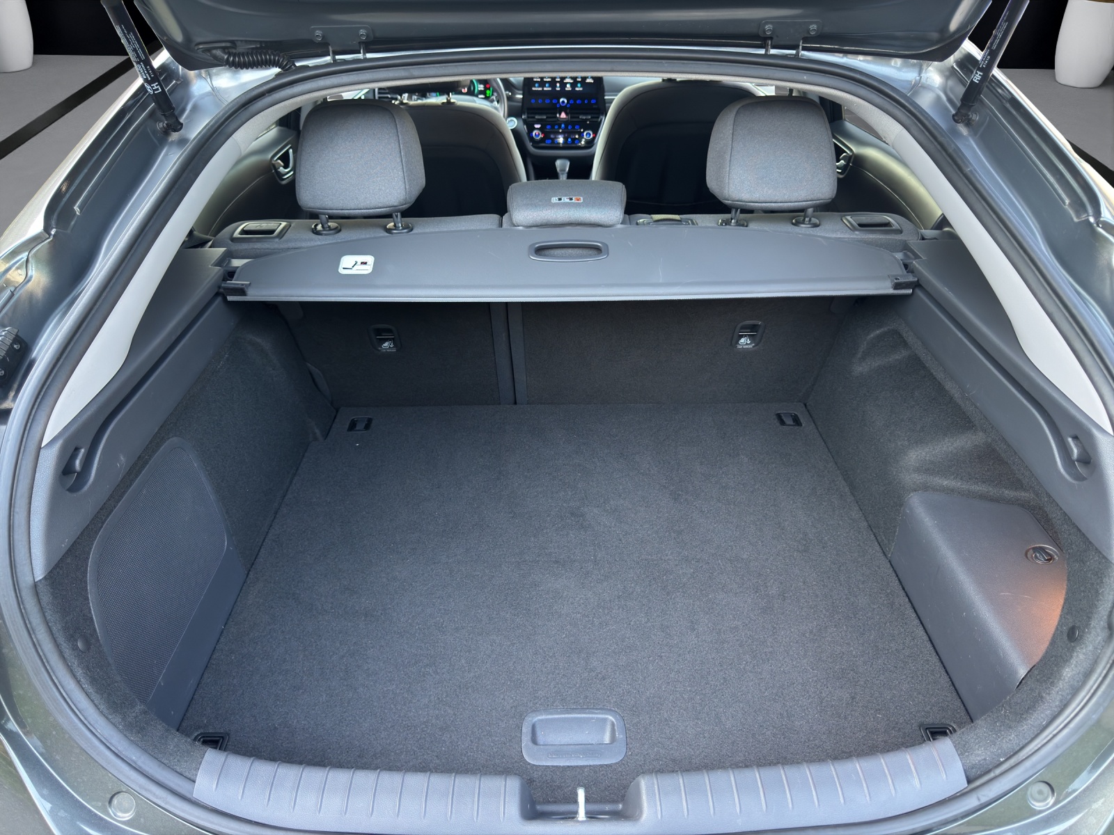 HYUNDAI IONIQ * Frisch ab MFK, Service & Garantie – 1. Hand, Top Zustand-image-19