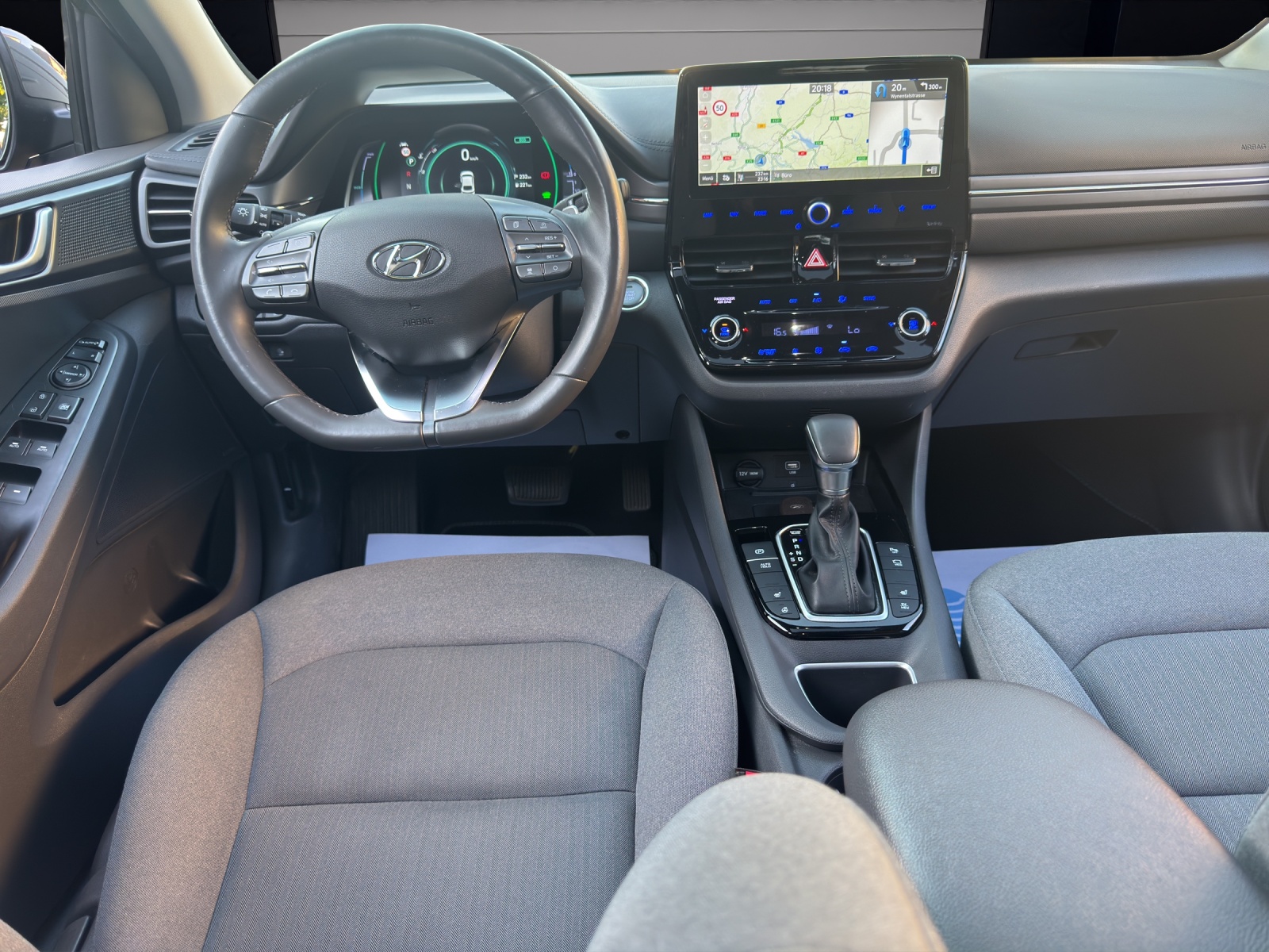 HYUNDAI IONIQ * Frisch ab MFK, Service & Garantie – 1. Hand, Top Zustand-image-7