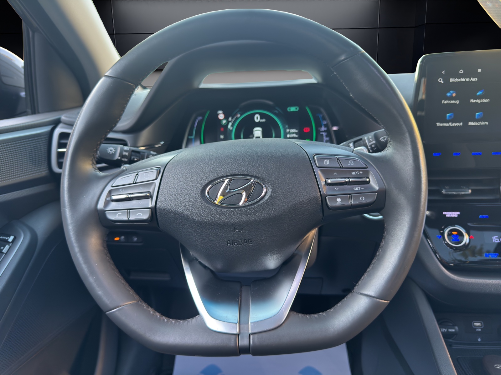 HYUNDAI IONIQ * Frisch ab MFK, Service & Garantie – 1. Hand, Top Zustand-image-14