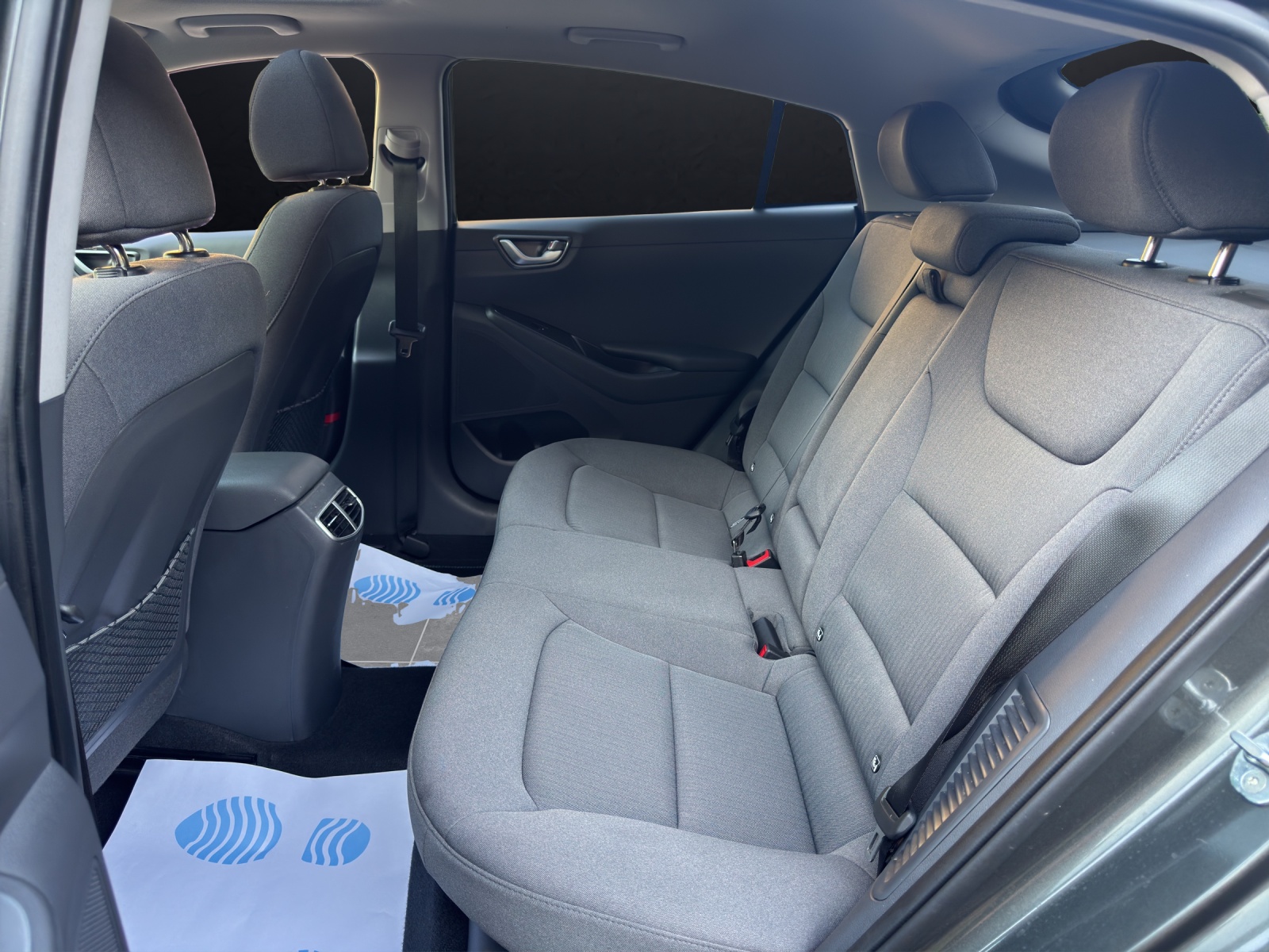 HYUNDAI IONIQ * Frisch ab MFK, Service & Garantie – 1. Hand, Top Zustand-image-12