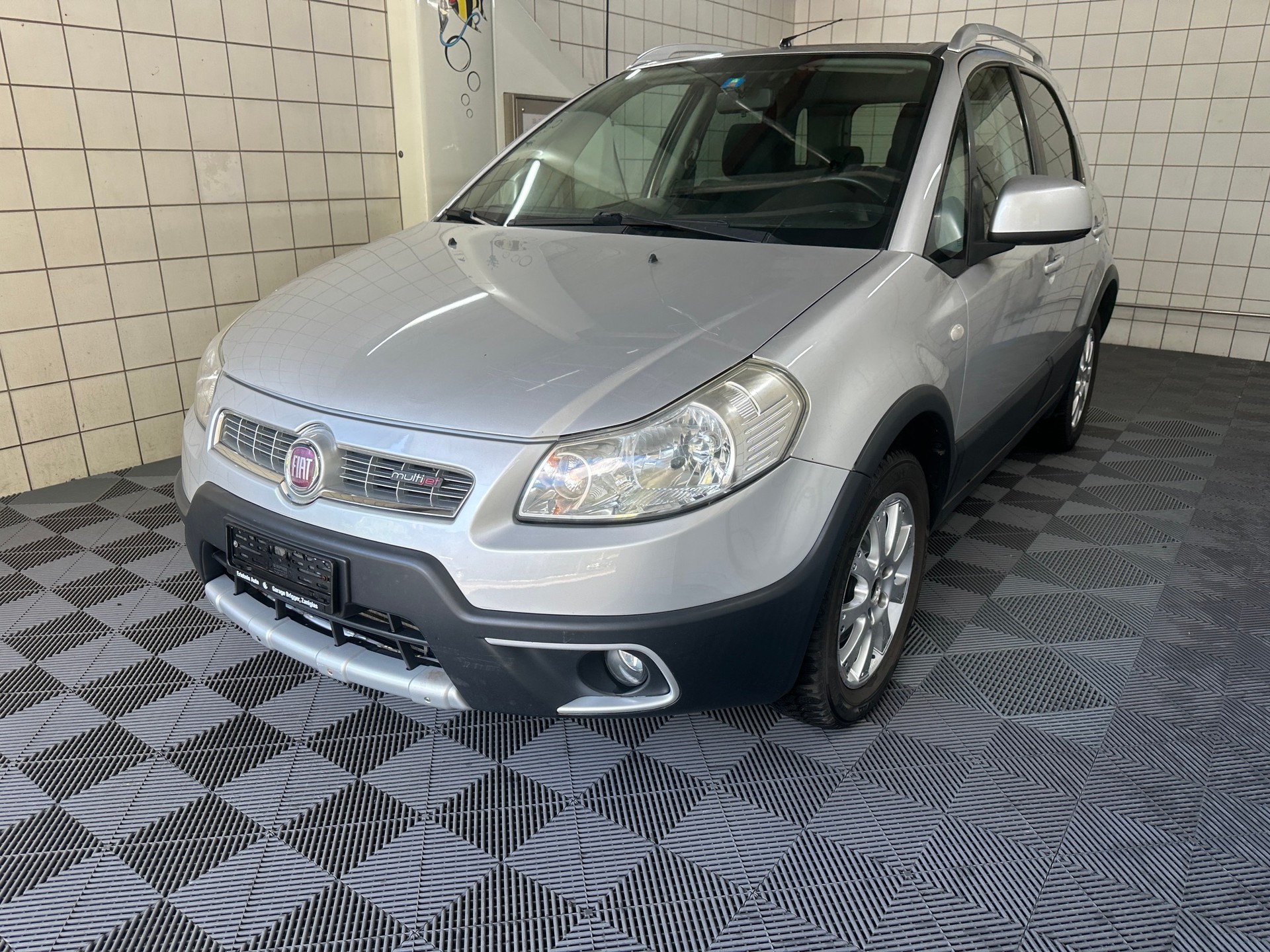FIAT Sedici 2.0JTD 4WD Freestyle-image-0