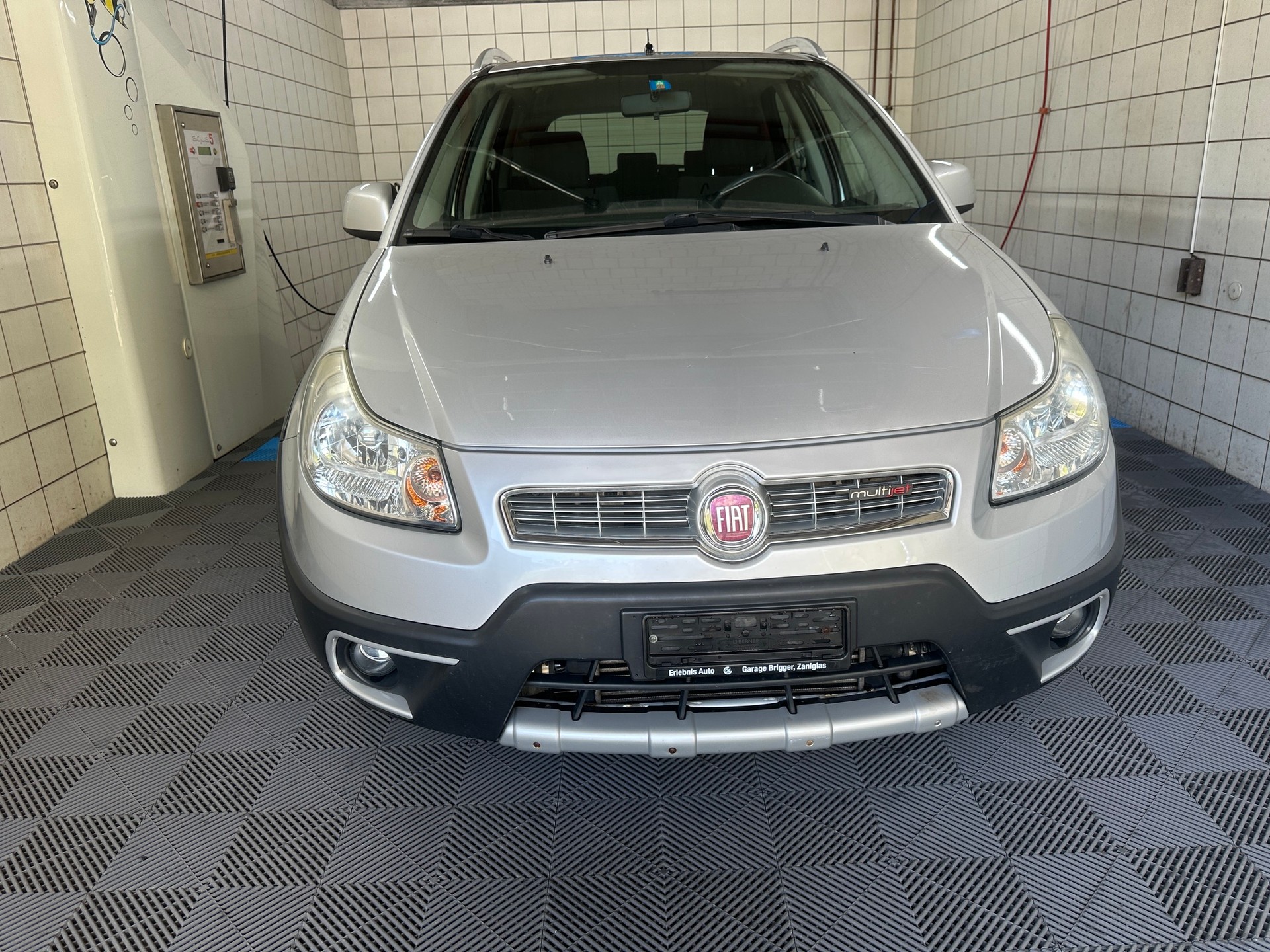 FIAT Sedici 2.0JTD 4WD Freestyle-image-1