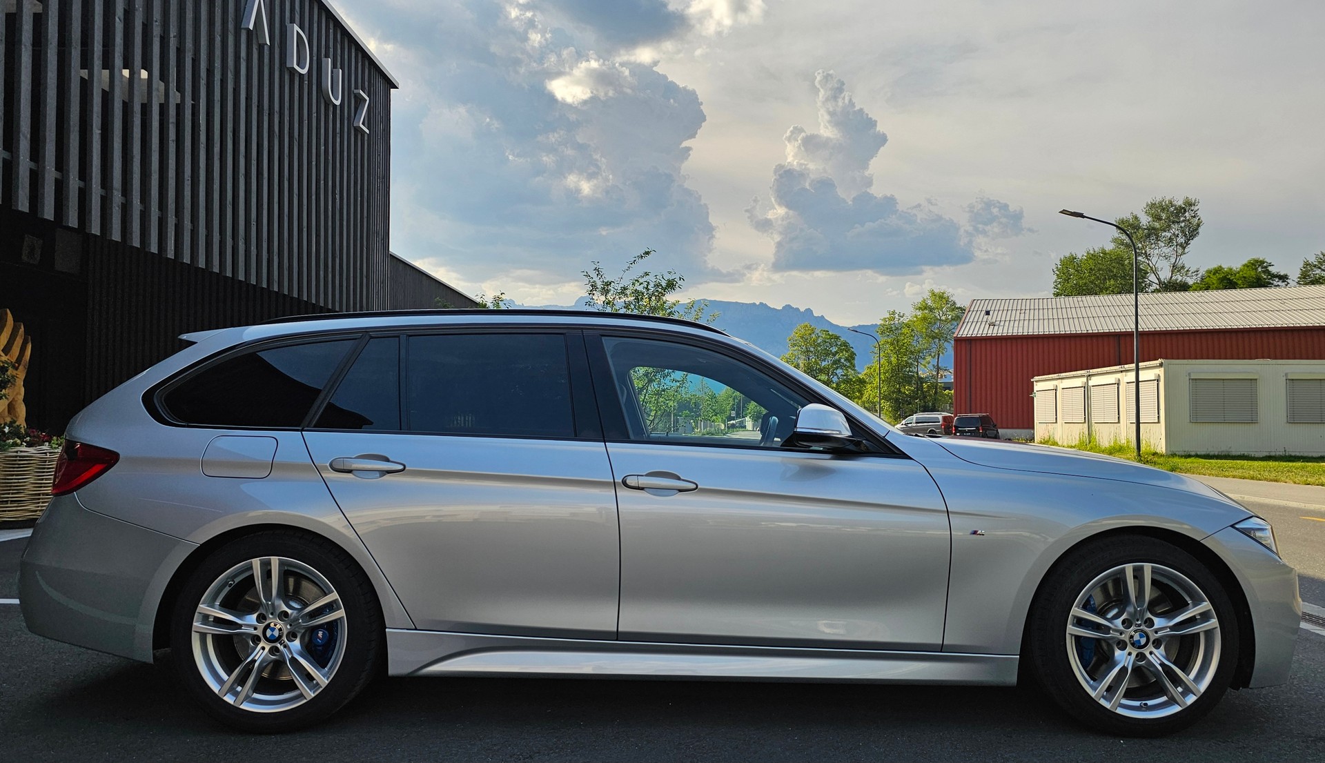BMW 328i Touring Steptronic-image-4