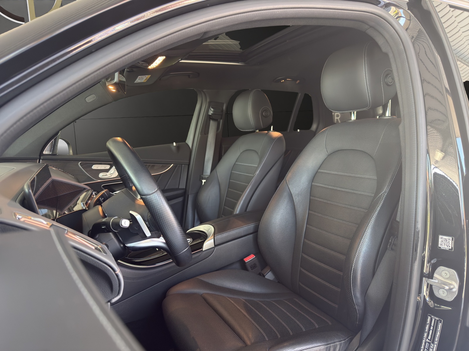 MERCEDES-BENZ EQC 400 AMG Line 4Matic-image-7