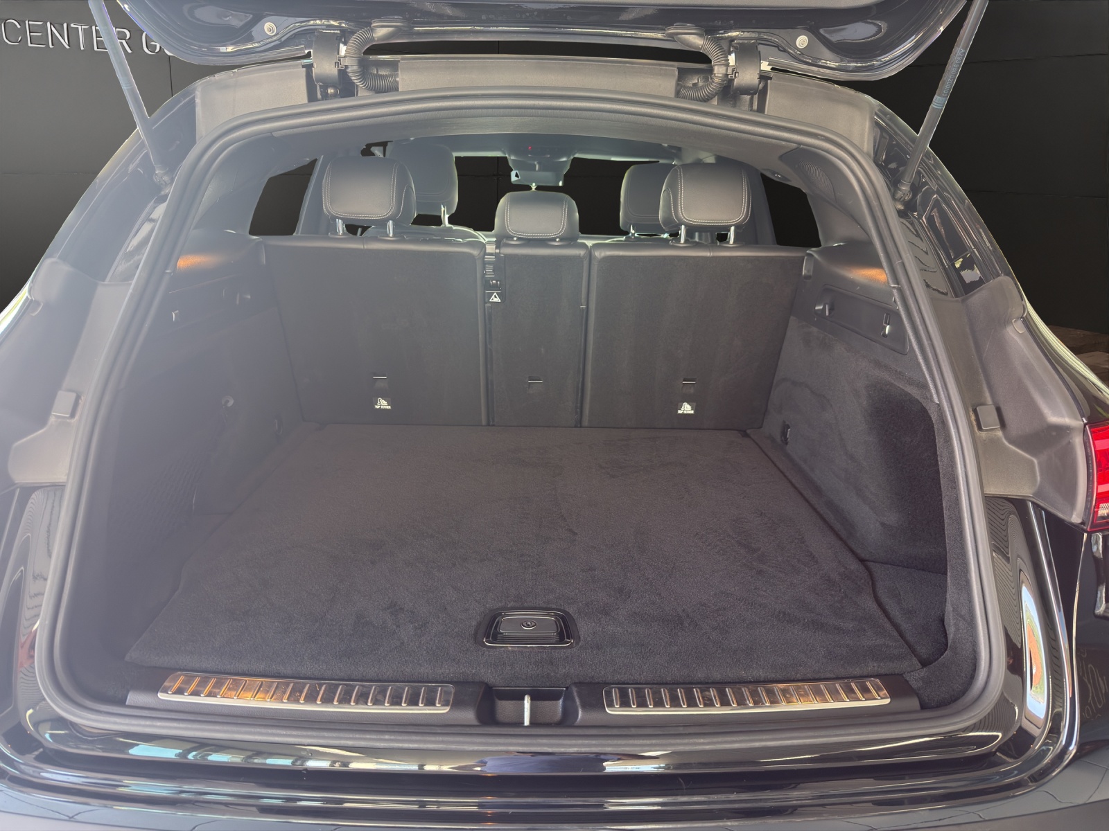 MERCEDES-BENZ EQC 400 AMG Line 4Matic-image-15