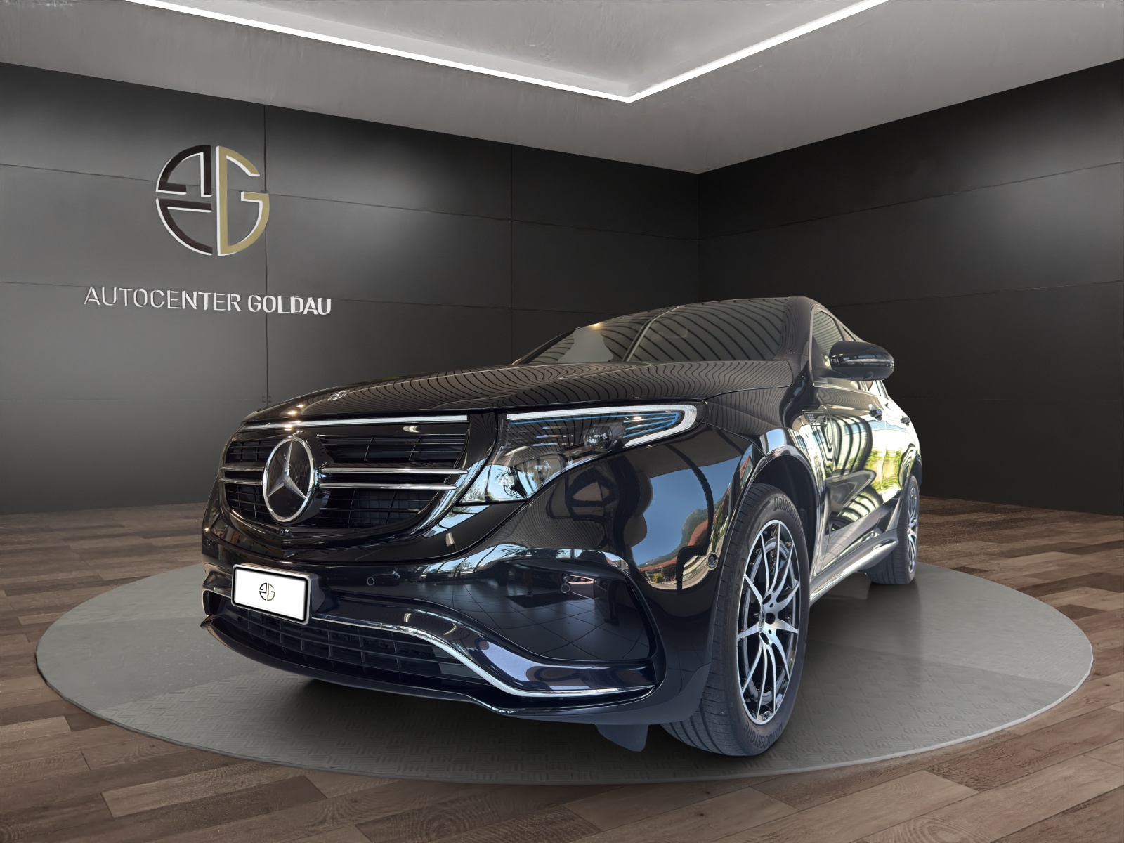 MERCEDES-BENZ EQC 400 AMG Line 4Matic-image-0