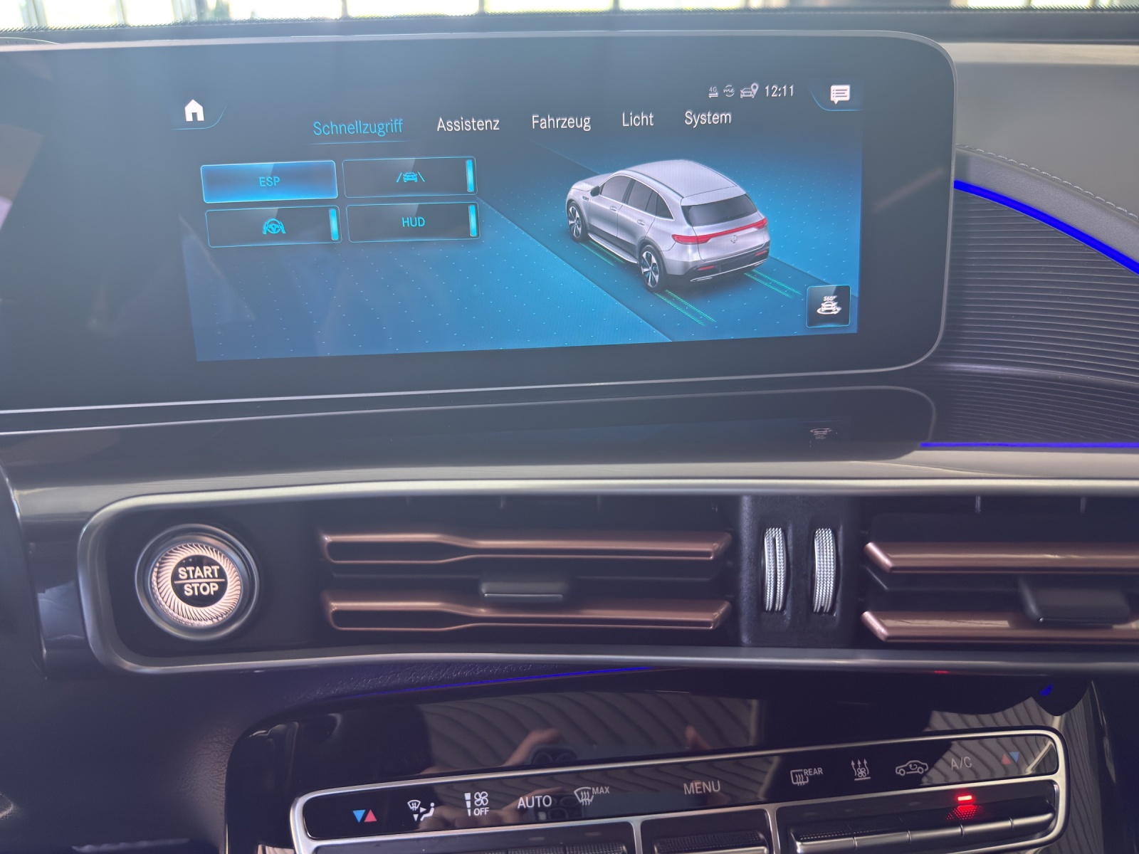 MERCEDES-BENZ EQC 400 AMG Line 4Matic-image-13
