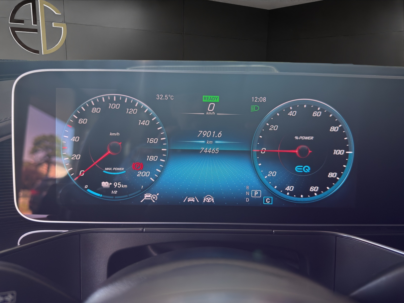MERCEDES-BENZ EQC 400 AMG Line 4Matic-image-9