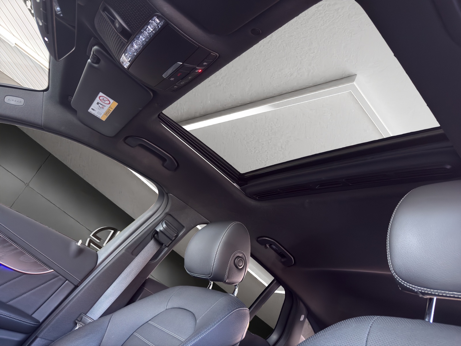MERCEDES-BENZ EQC 400 AMG Line 4Matic-image-16