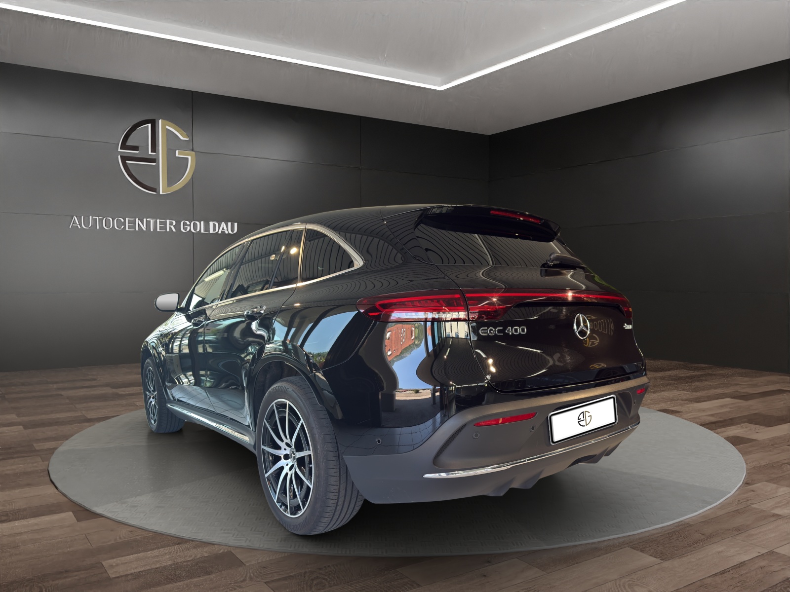 MERCEDES-BENZ EQC 400 AMG Line 4Matic-image-1