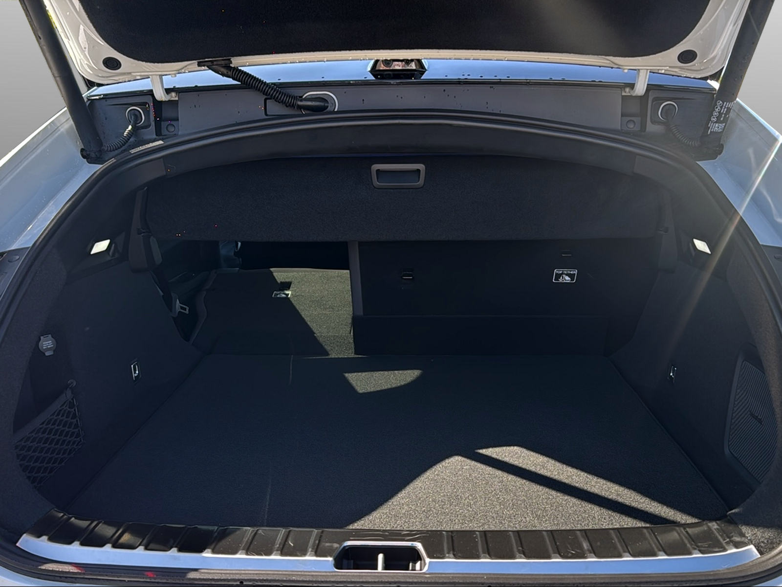 POLESTAR 4 Long Range Dual Motor-image-15