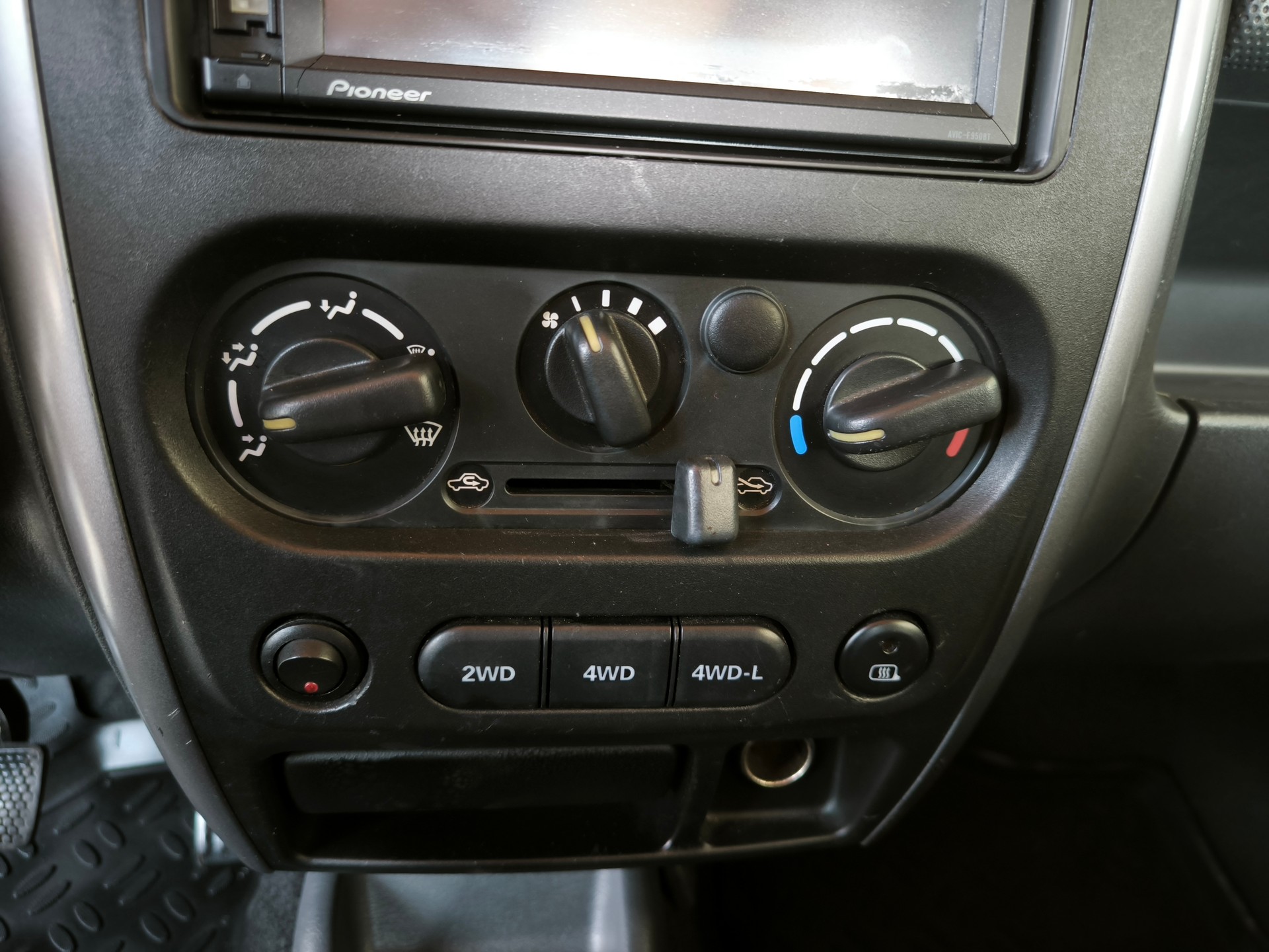 SUZUKI Jimny 1.3 Cabriolet 4x4-image-5