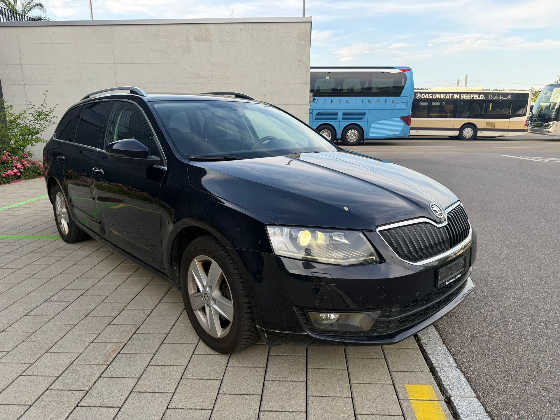 SKODA Octavia Combi 1.8 TSI Ambition 4x4 DSG-image-1