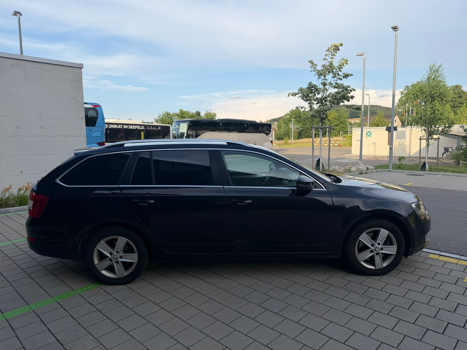 SKODA Octavia Combi 1.8 TSI Ambition 4x4 DSG-image-3