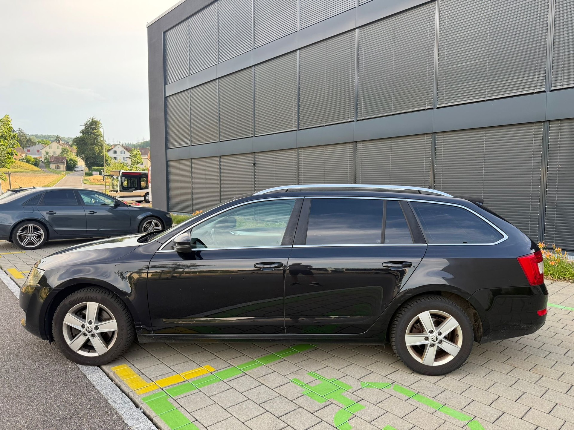 SKODA Octavia Combi 1.8 TSI Ambition 4x4 DSG-image-6