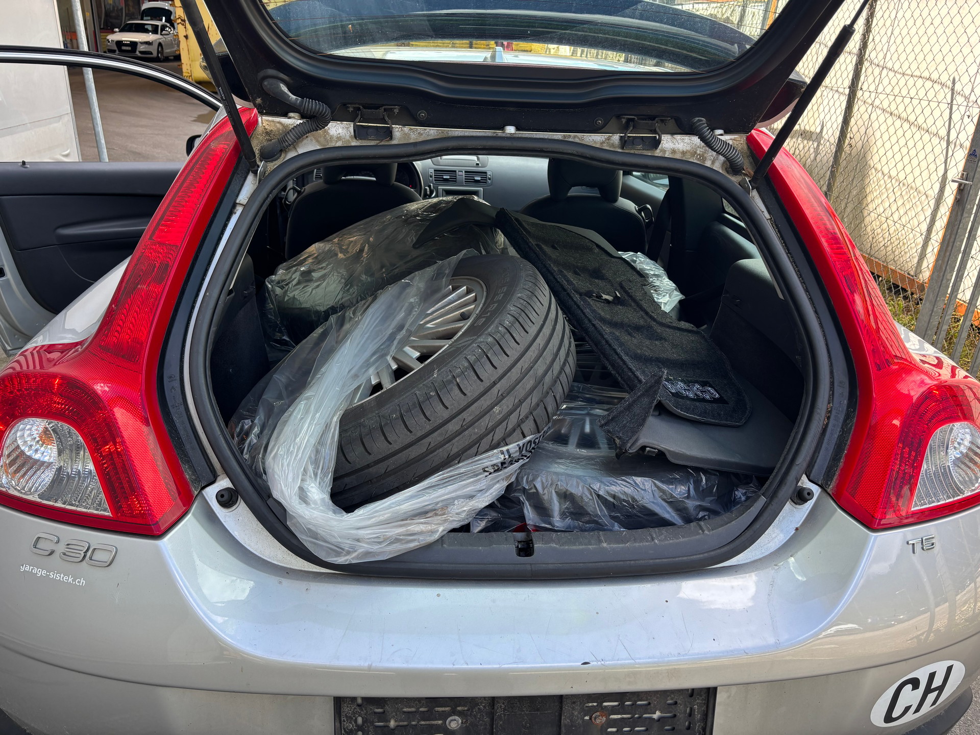 VOLVO C30 T5 Summum Geartronic-image-7