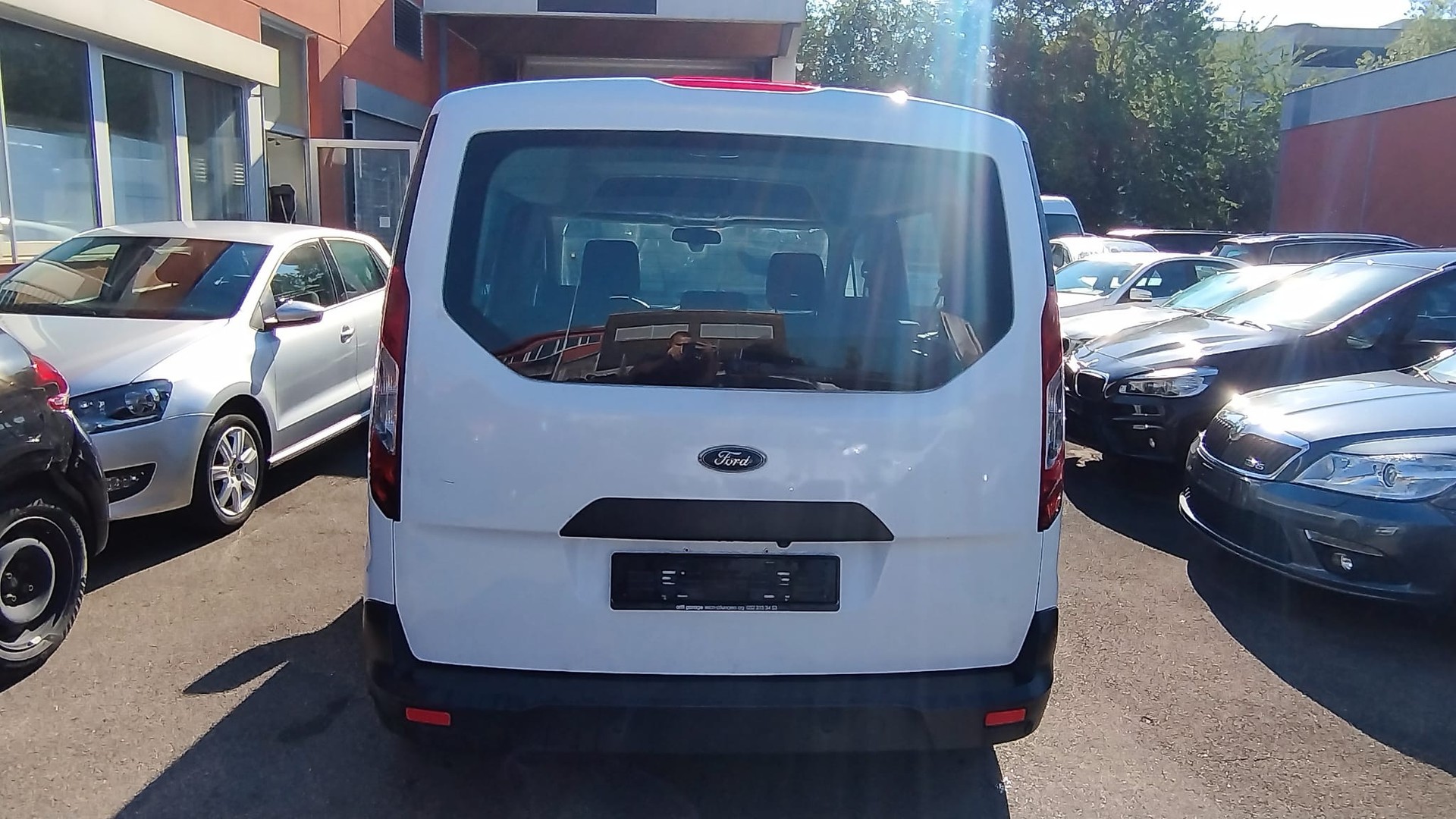 FORD Tourneo Connect 1.5 TDCi Trend Powershift-image-4