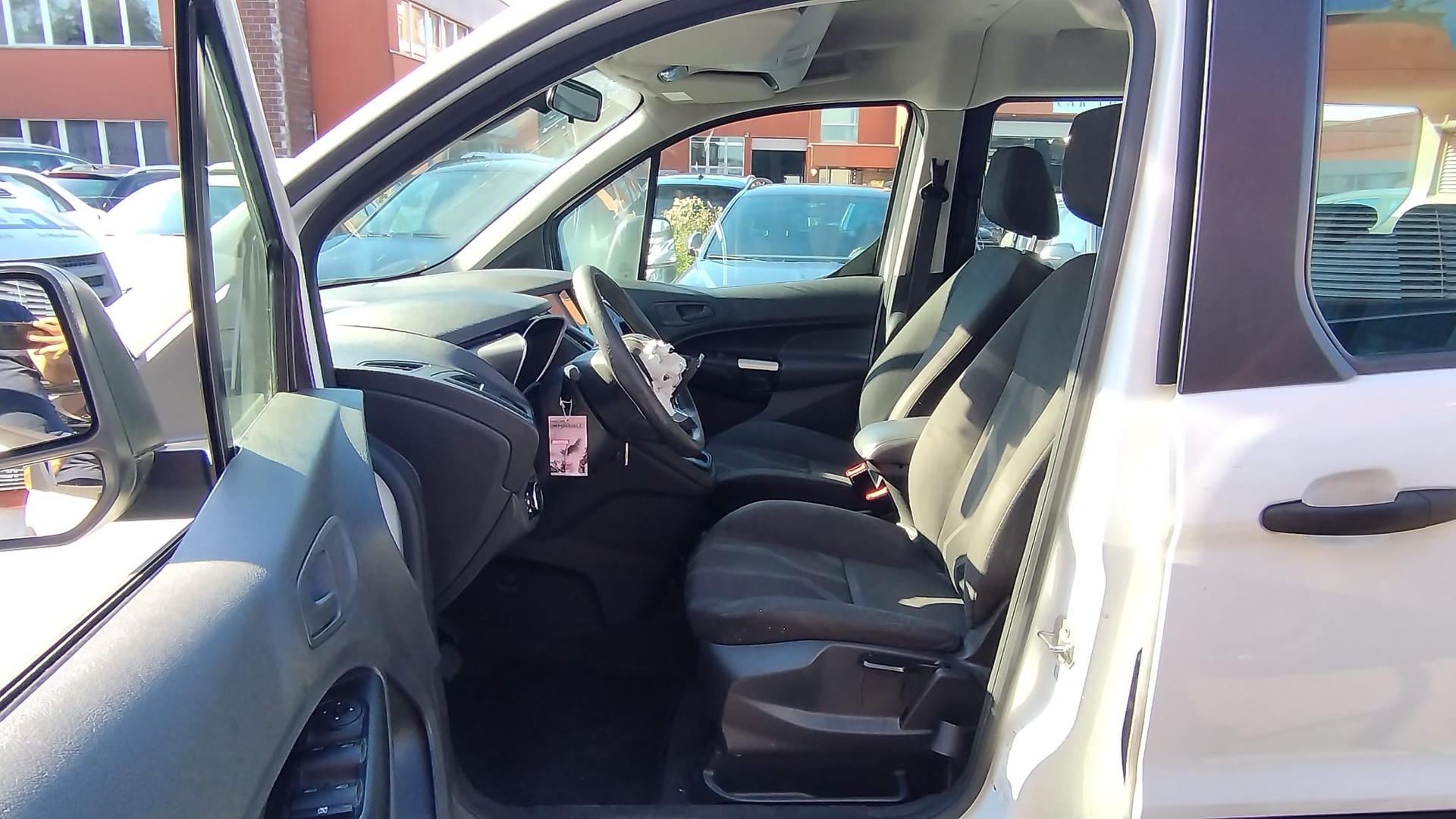 FORD Tourneo Connect 1.5 TDCi Trend Powershift-image-8