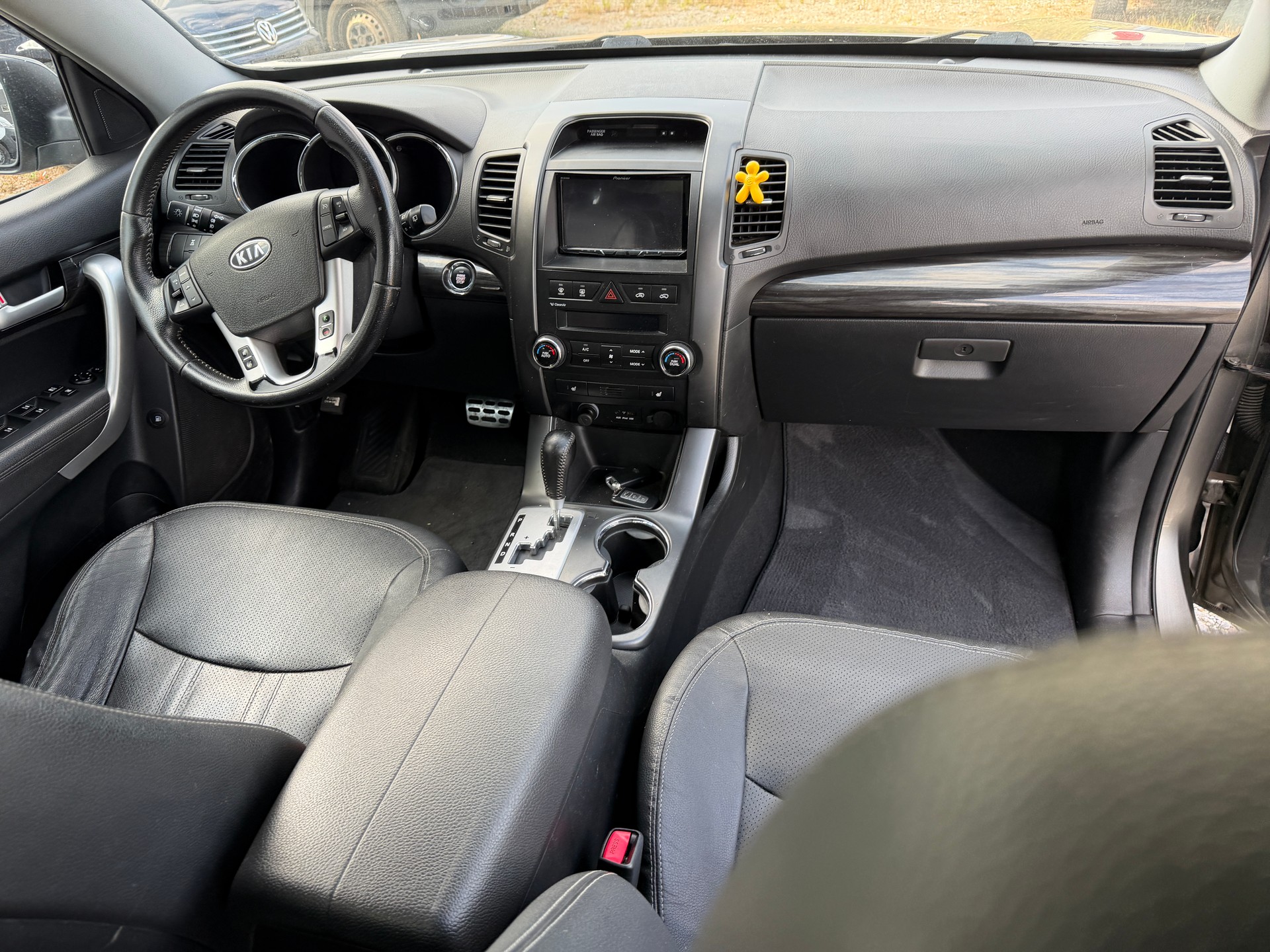 KIA Sorento 2.2 CRDI Trend Automatic-image-5