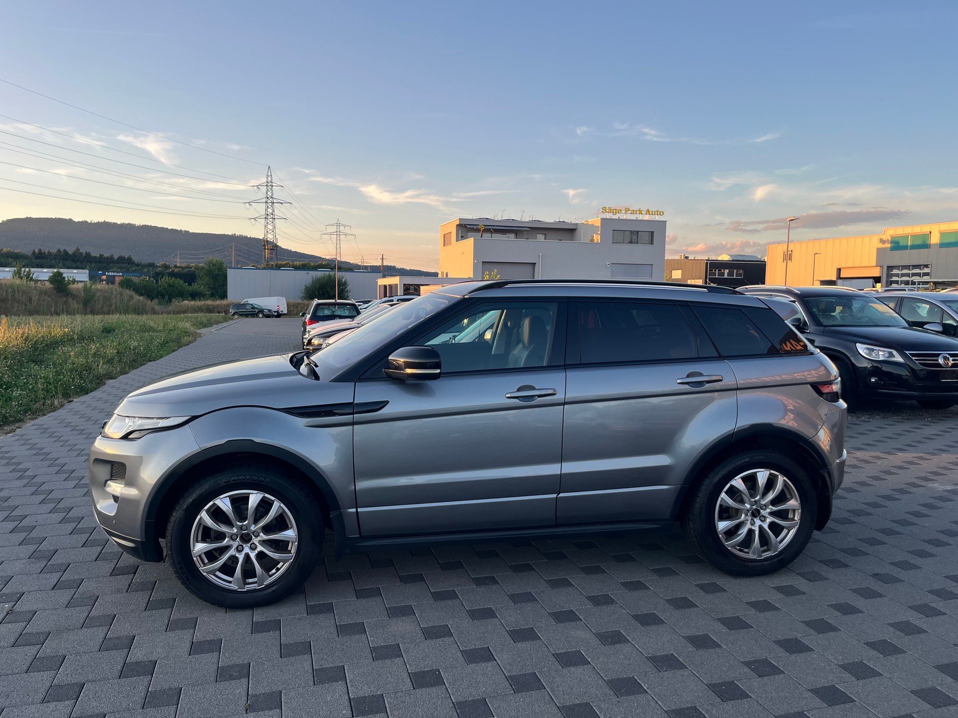 LAND ROVER Range Rover Evoque 2.0 Si4 Pure AT6-image-3