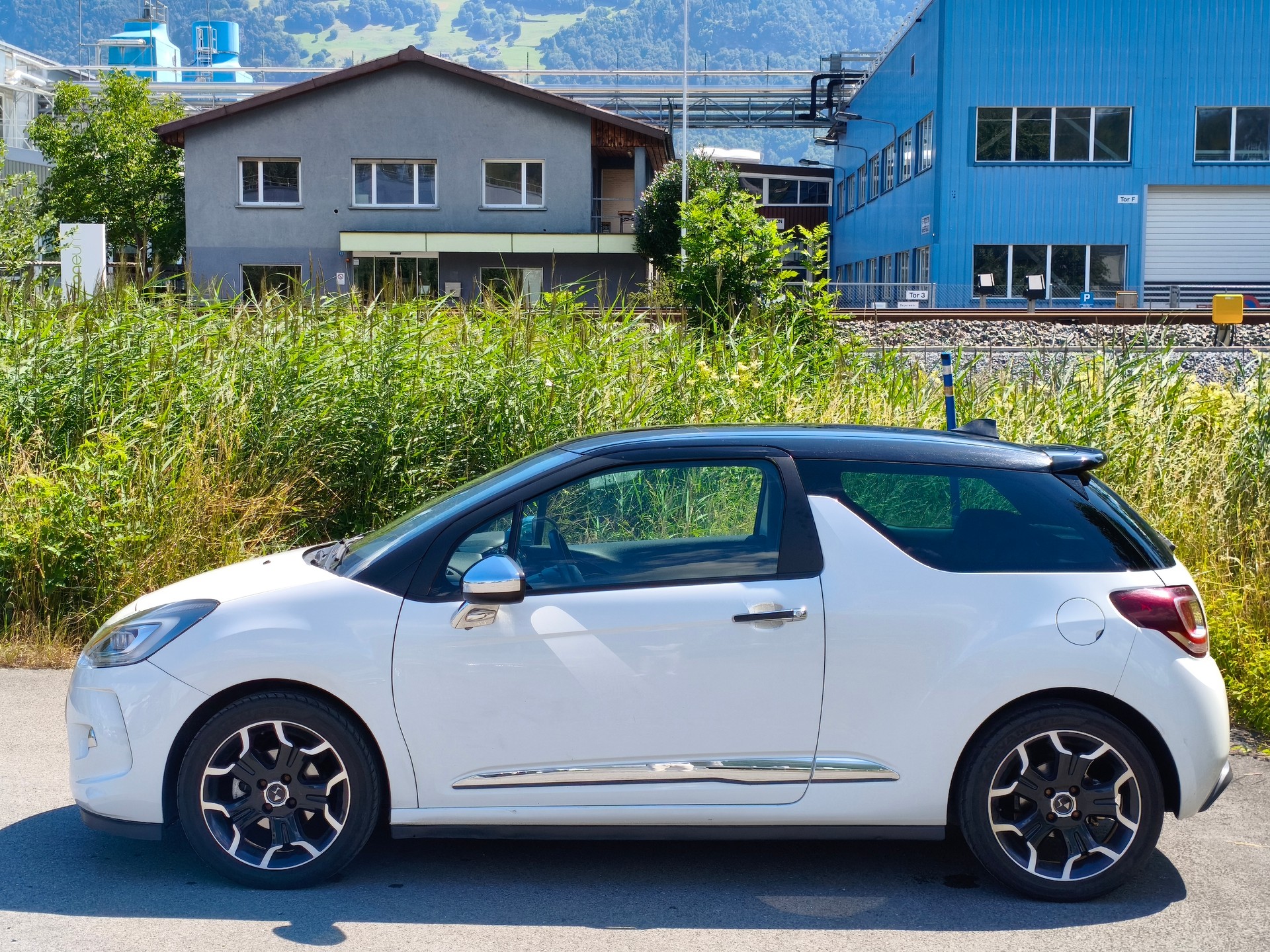 DS AUTOMOBILES DS3 1.6 16V BlueHDi Sport Chic-image-9