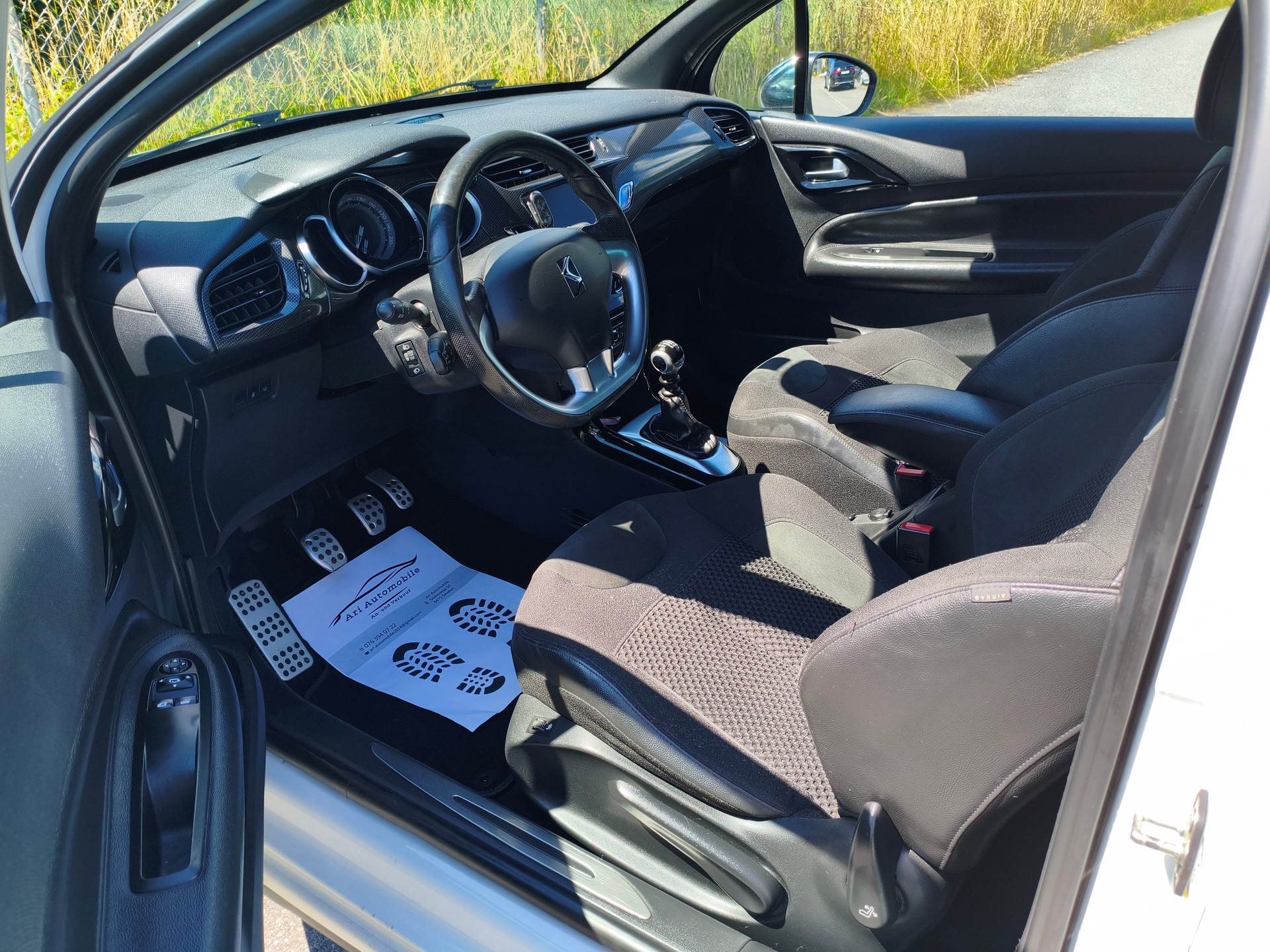 DS AUTOMOBILES DS3 1.6 16V BlueHDi Sport Chic-image-12