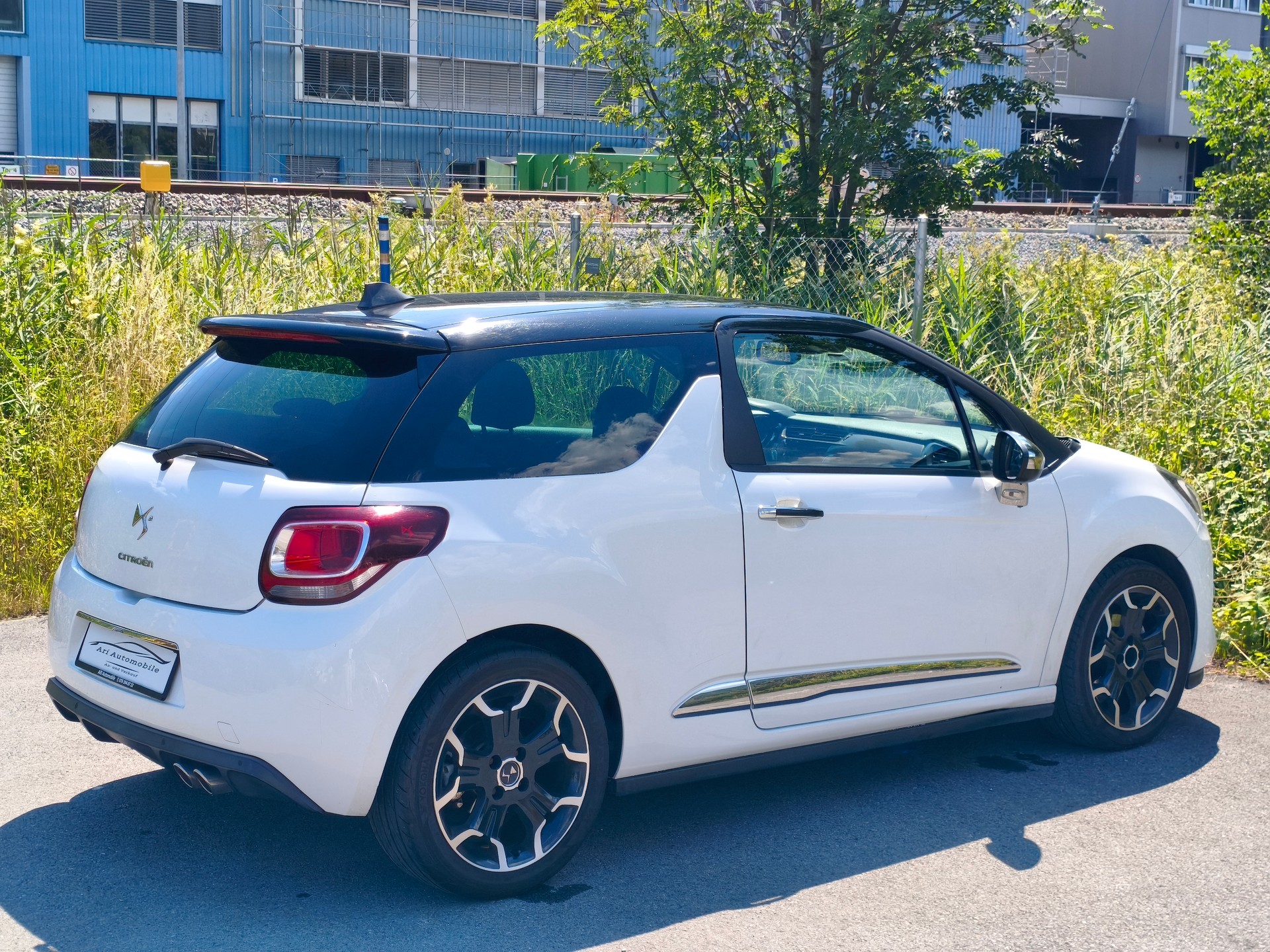 DS AUTOMOBILES DS3 1.6 16V BlueHDi Sport Chic-image-5