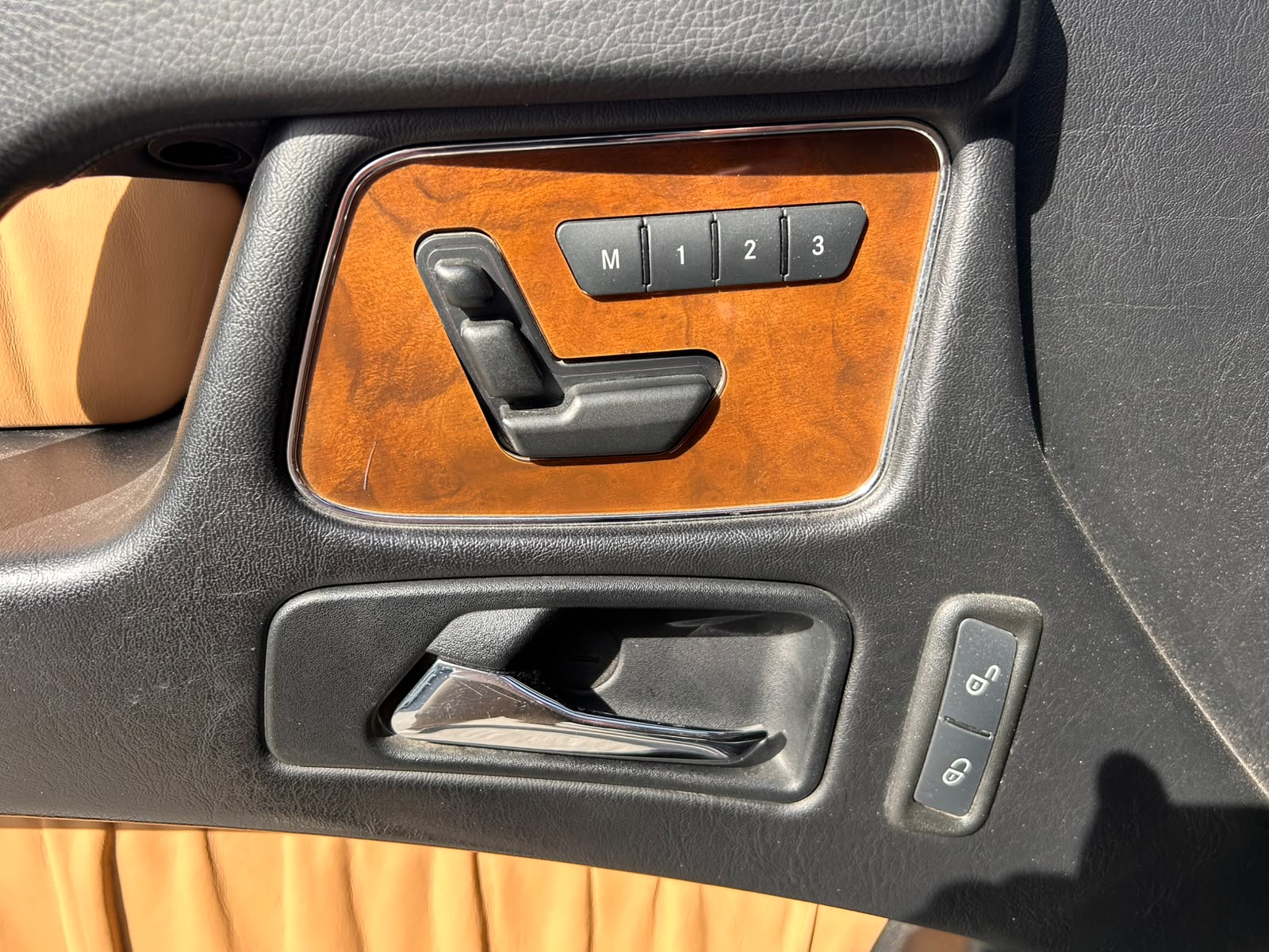 MERCEDES-BENZ G 500-image-11