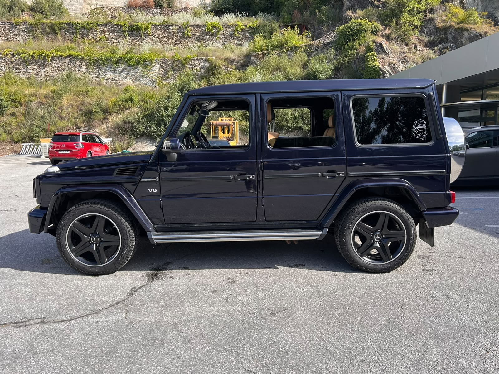 MERCEDES-BENZ G 500-showroom-element-1