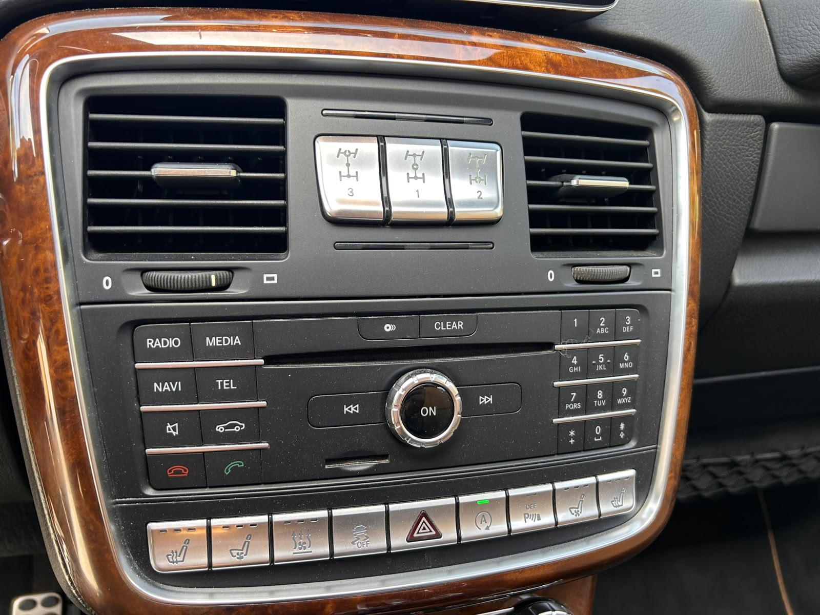 MERCEDES-BENZ G 500-image-12