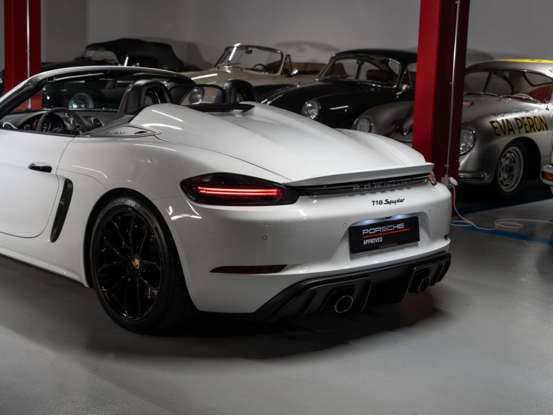 PORSCHE 718 Spyder-image-29