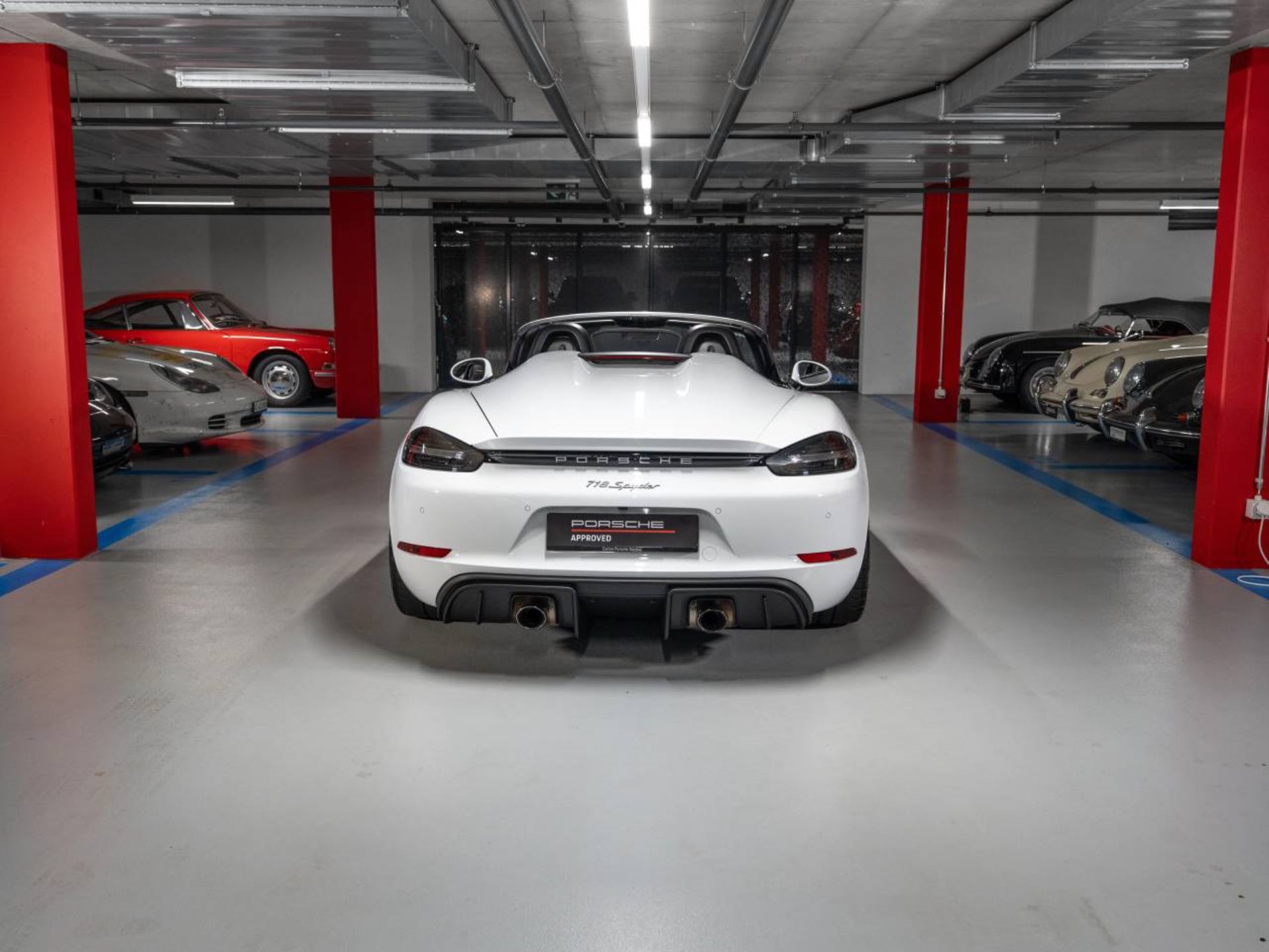 PORSCHE 718 Spyder-image-6