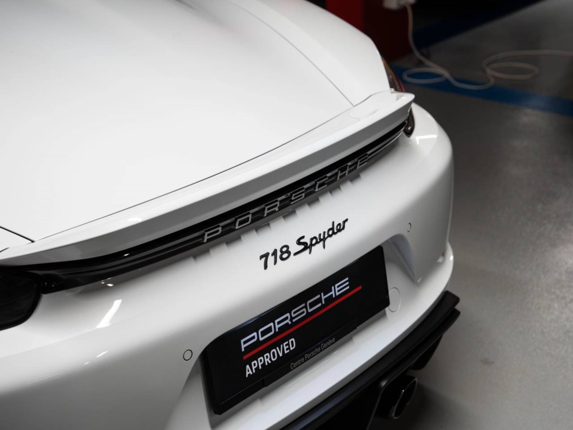 PORSCHE 718 Spyder-image-28