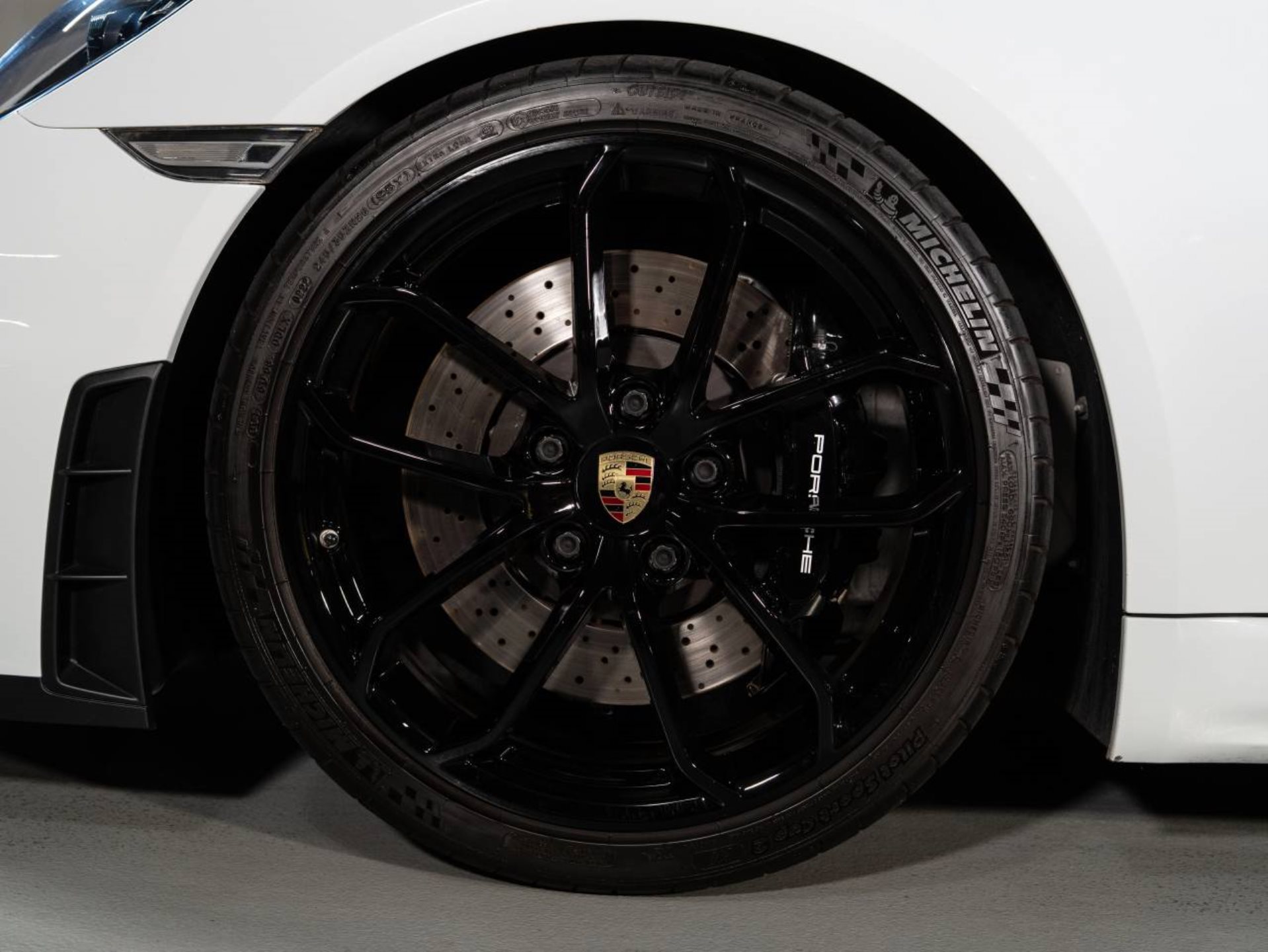 PORSCHE 718 Spyder-image-24