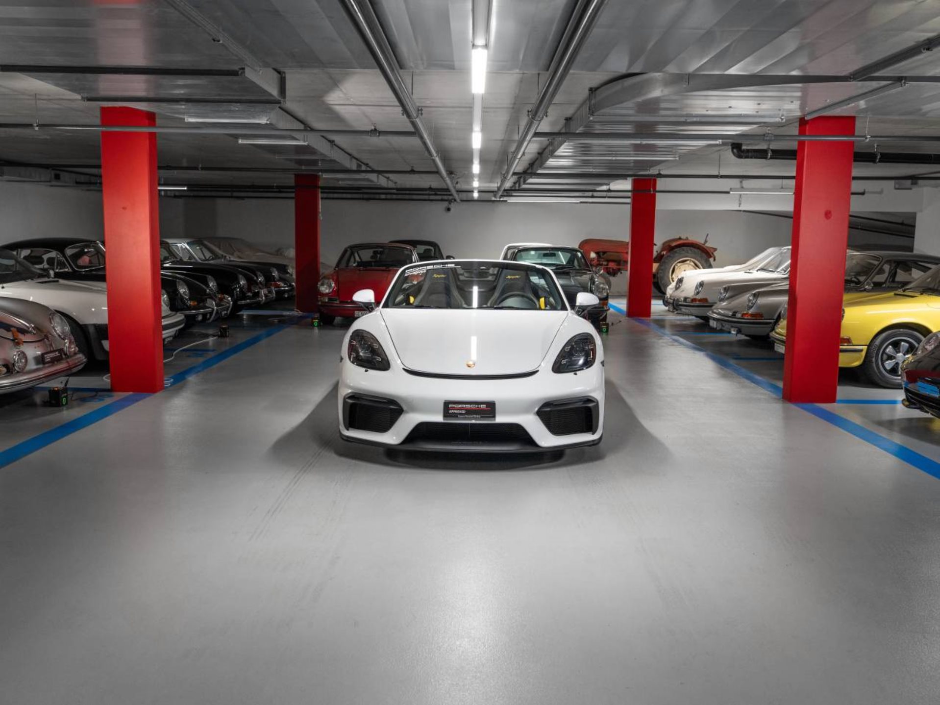 PORSCHE 718 Spyder-image-1