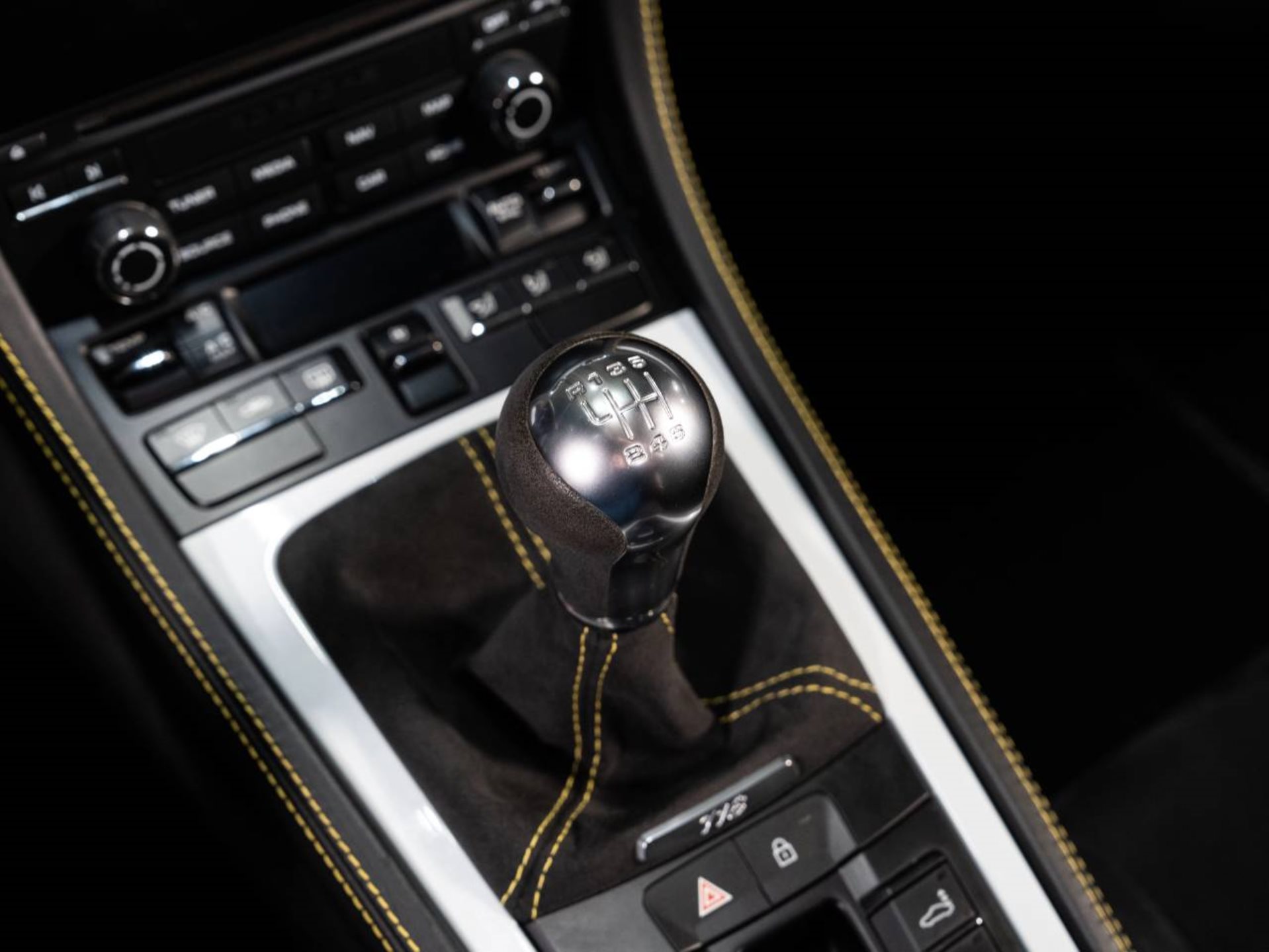PORSCHE 718 Spyder-image-14