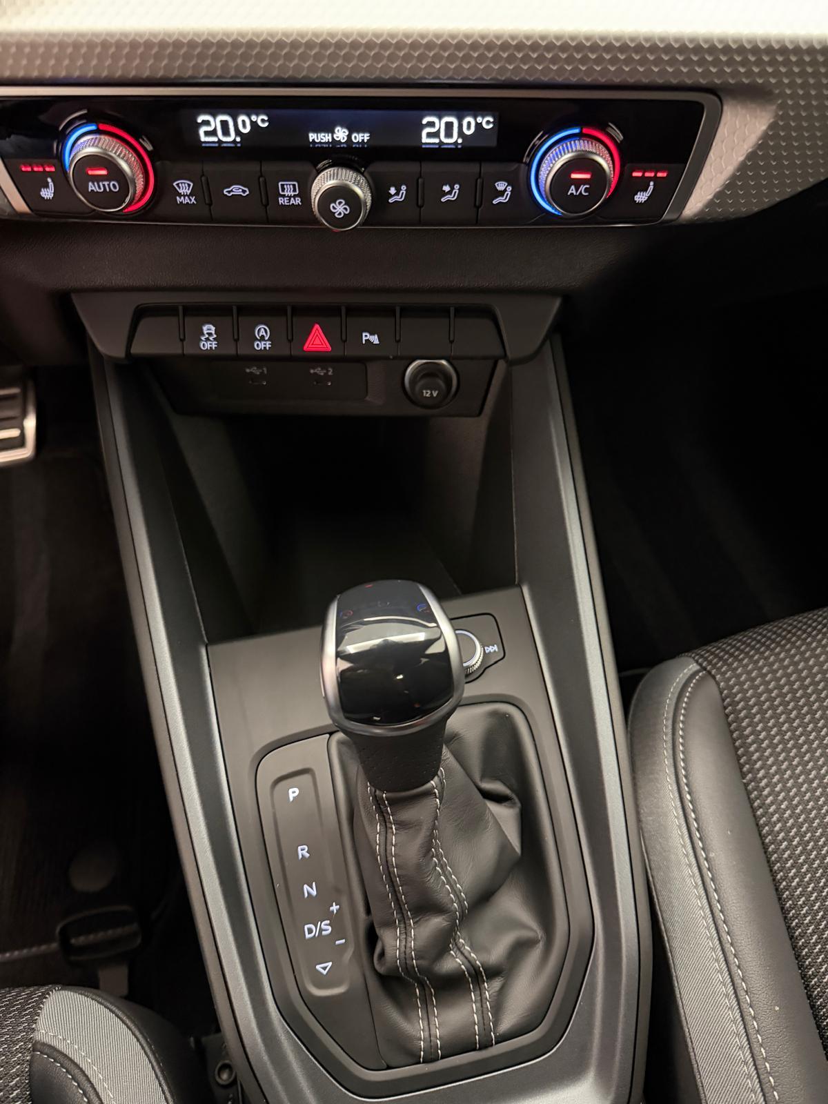 AUDI A1 Sportback 1.5 35 TFSI Advanced S-Tronic-image-17