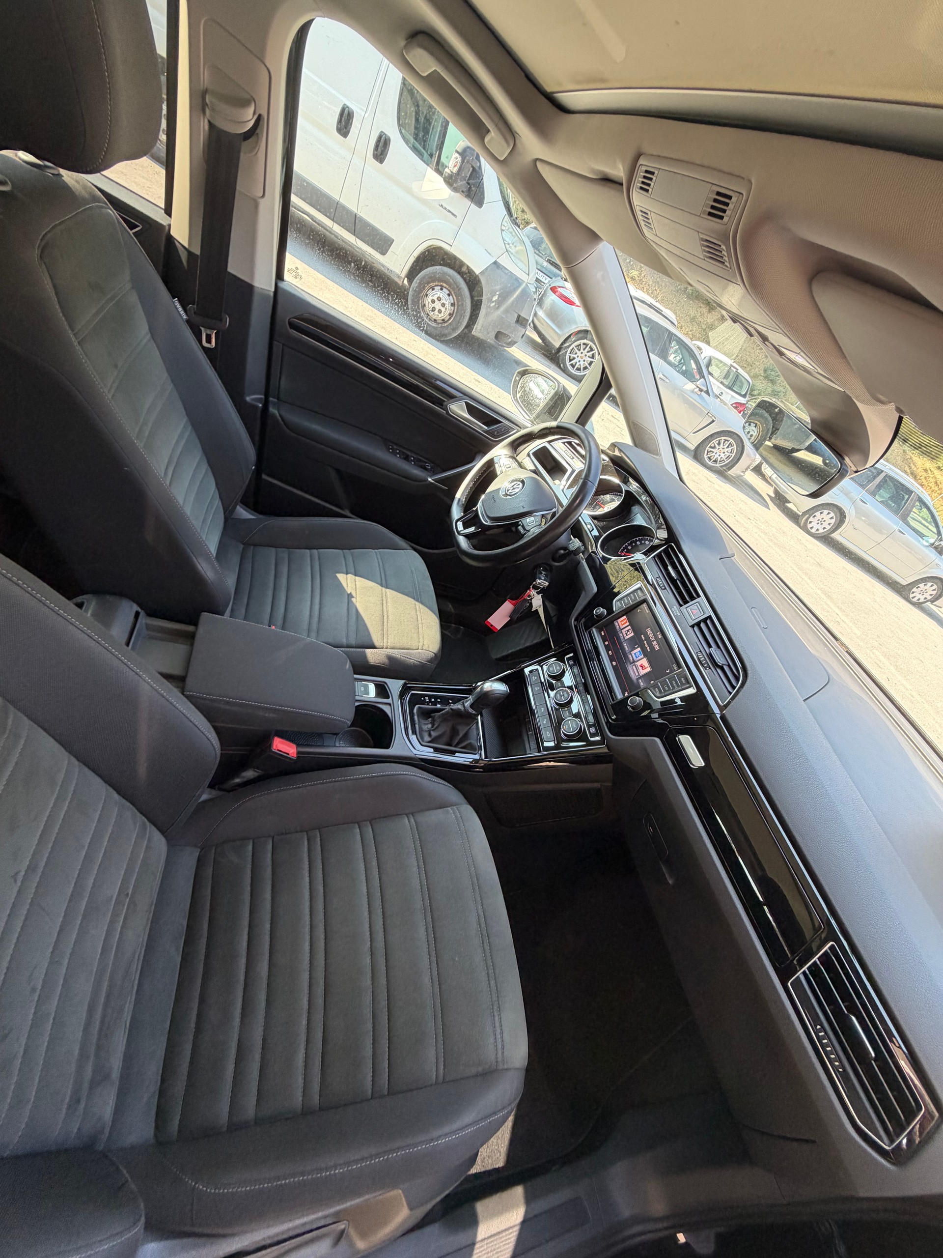 VW Touran 1.4 TSI BlueMotion Technology Highline-image-5