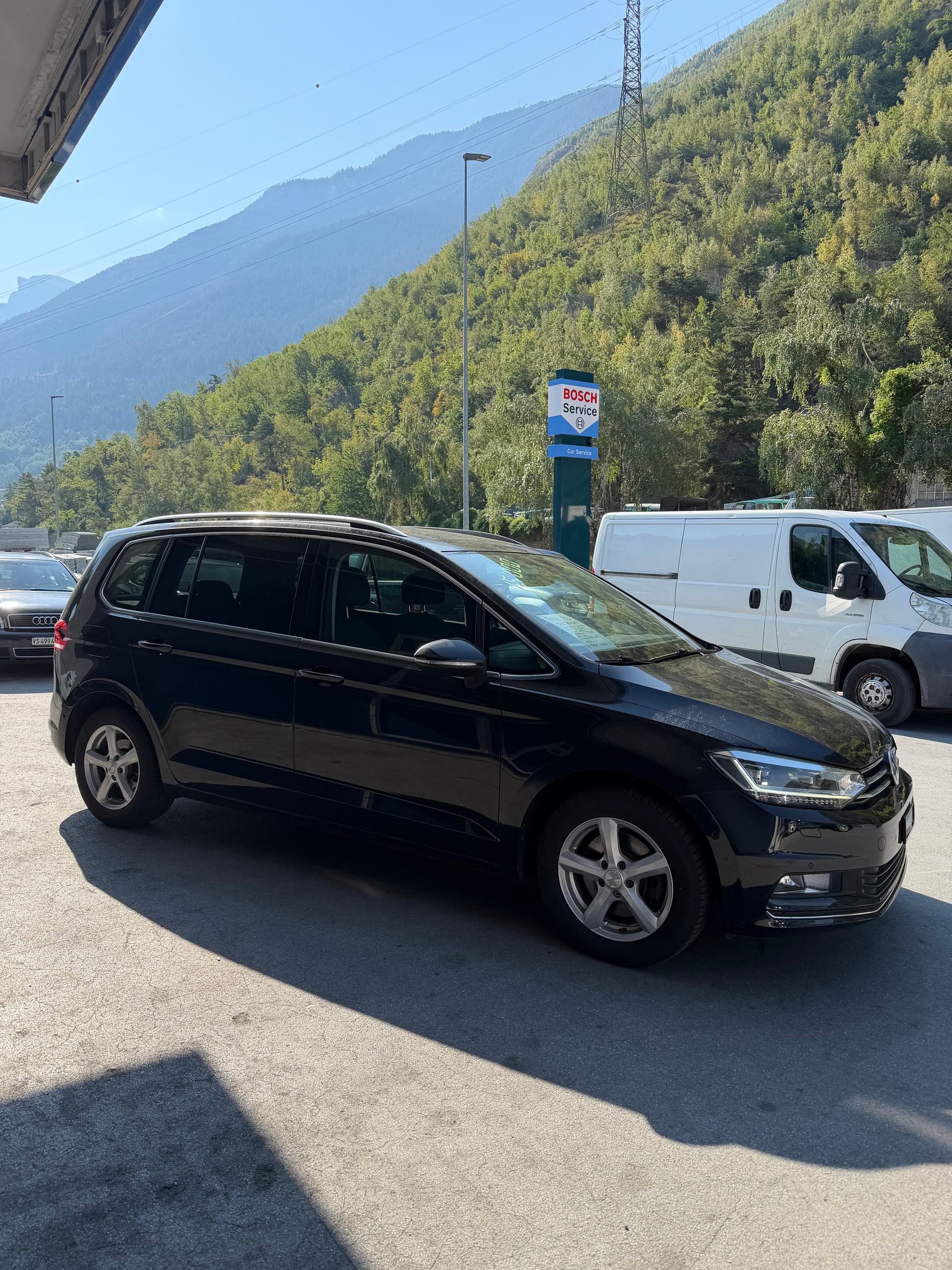 VW Touran 1.4 TSI BlueMotion Technology Highline-image-2