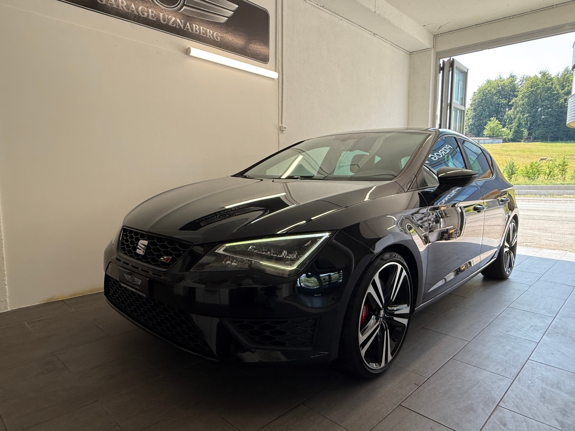 SEAT Leon 2.0 TSI Cupra 280 DSG Ab 195.- pro Monat-image-0