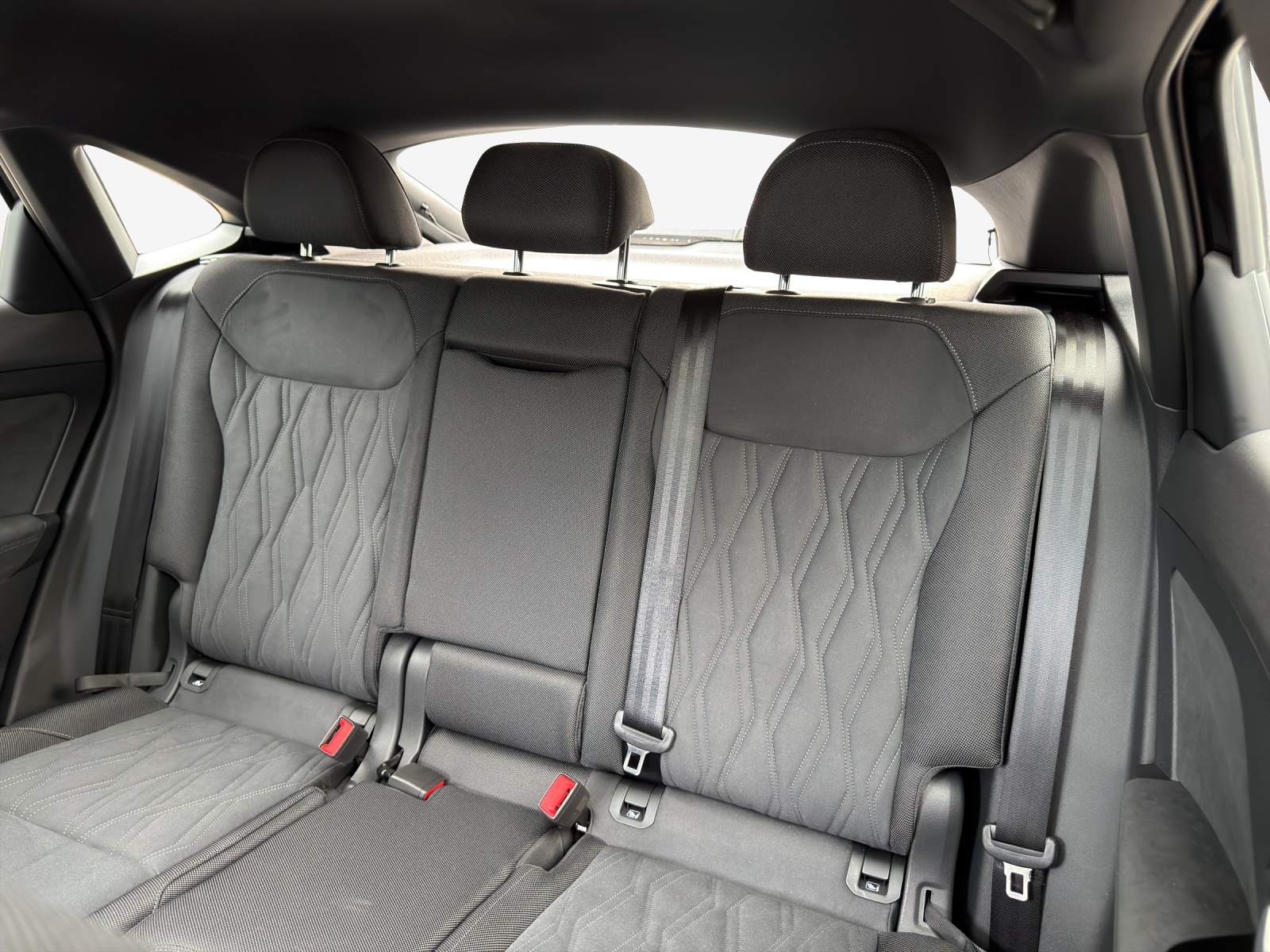 AUDI Q3 Sportback e-hybrid 200 kW S tronig-image-11